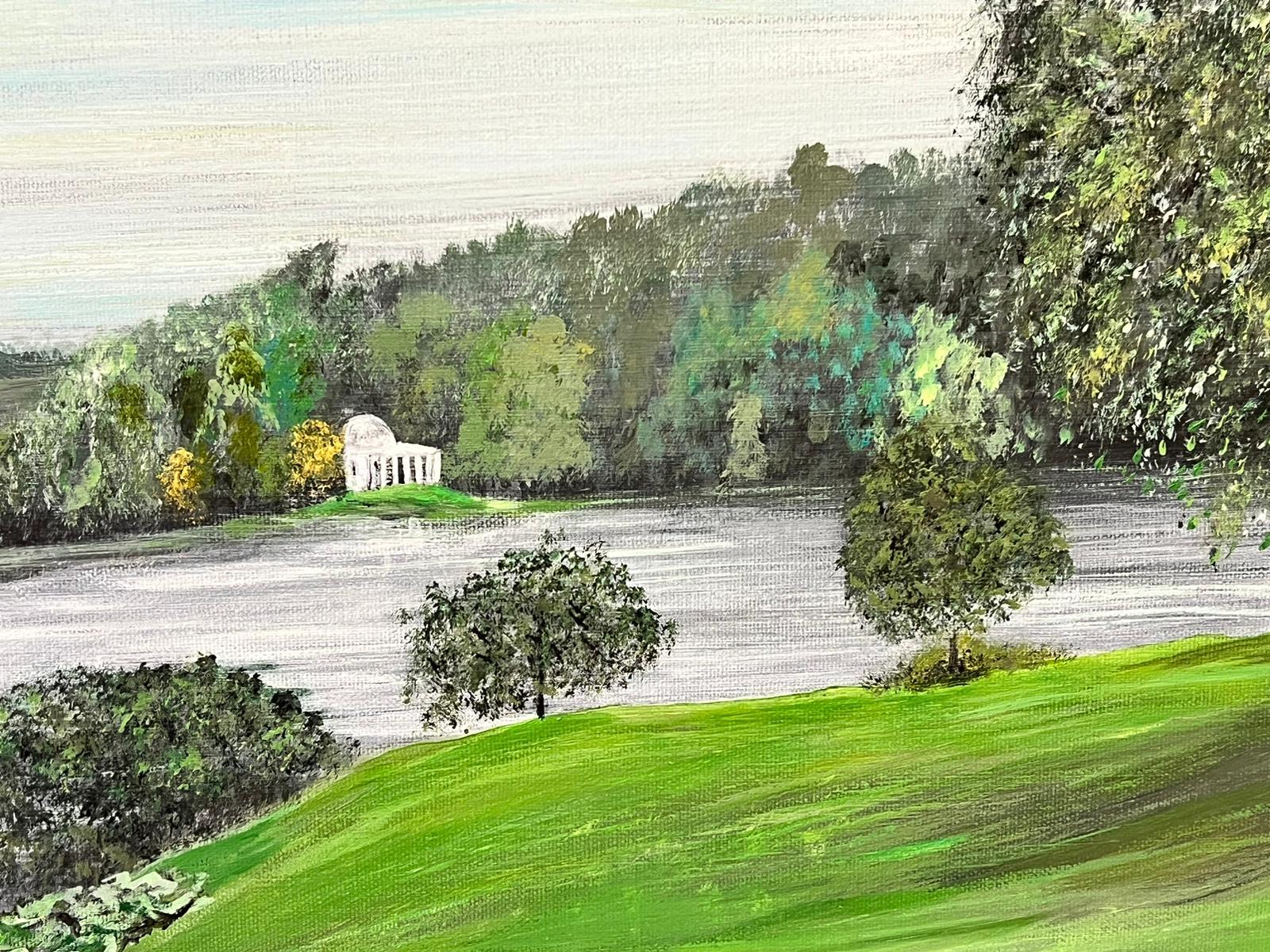 Colorato quadro Modern British di grandi dimensioni con parco classico, lago e tempio - Landscape Painting Verde di Contemporary British 