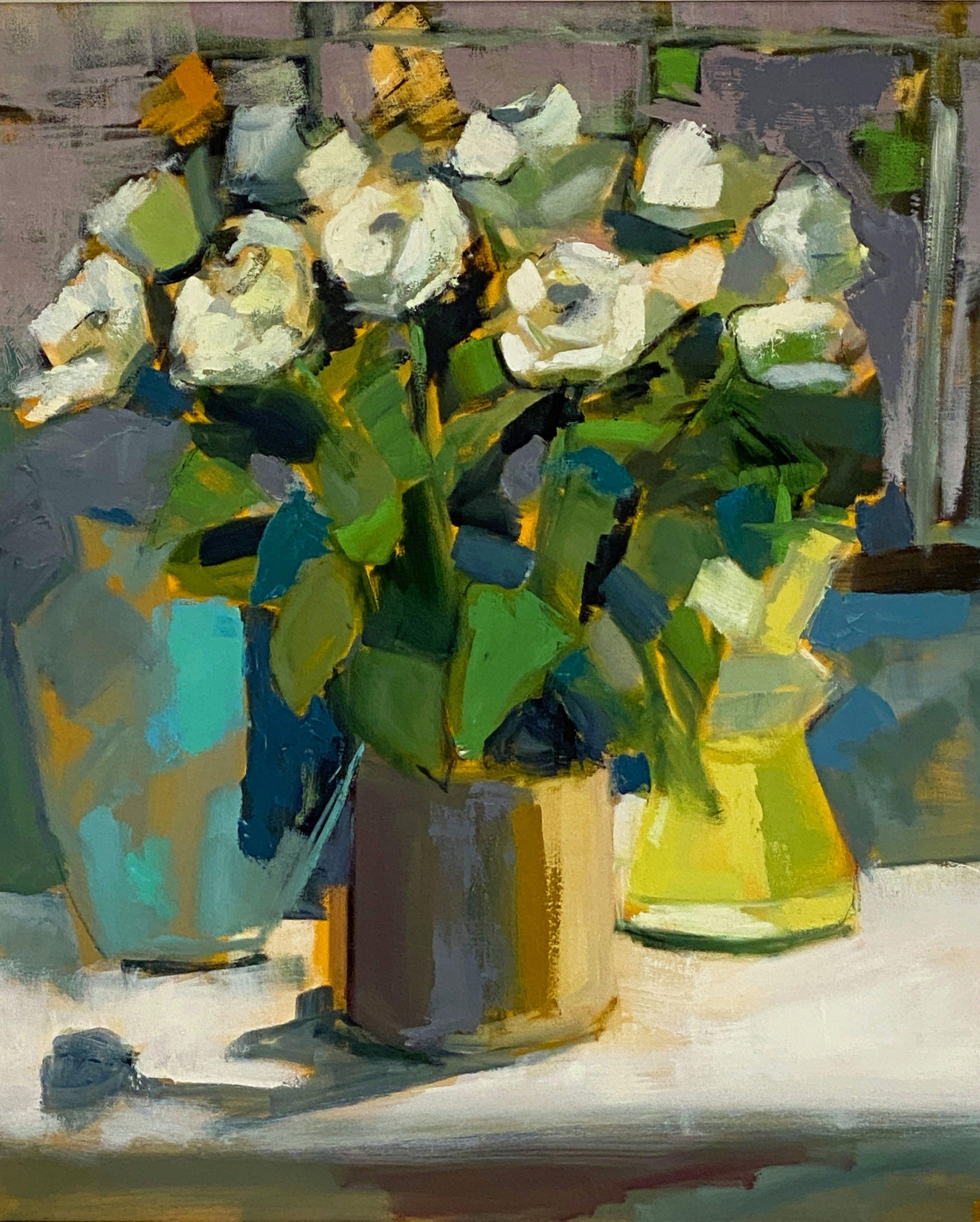 Pintura al óleo sobre lienzo enmarcada británica contemporánea (Rosas blancas en maceta mostaza) Británico en venta
