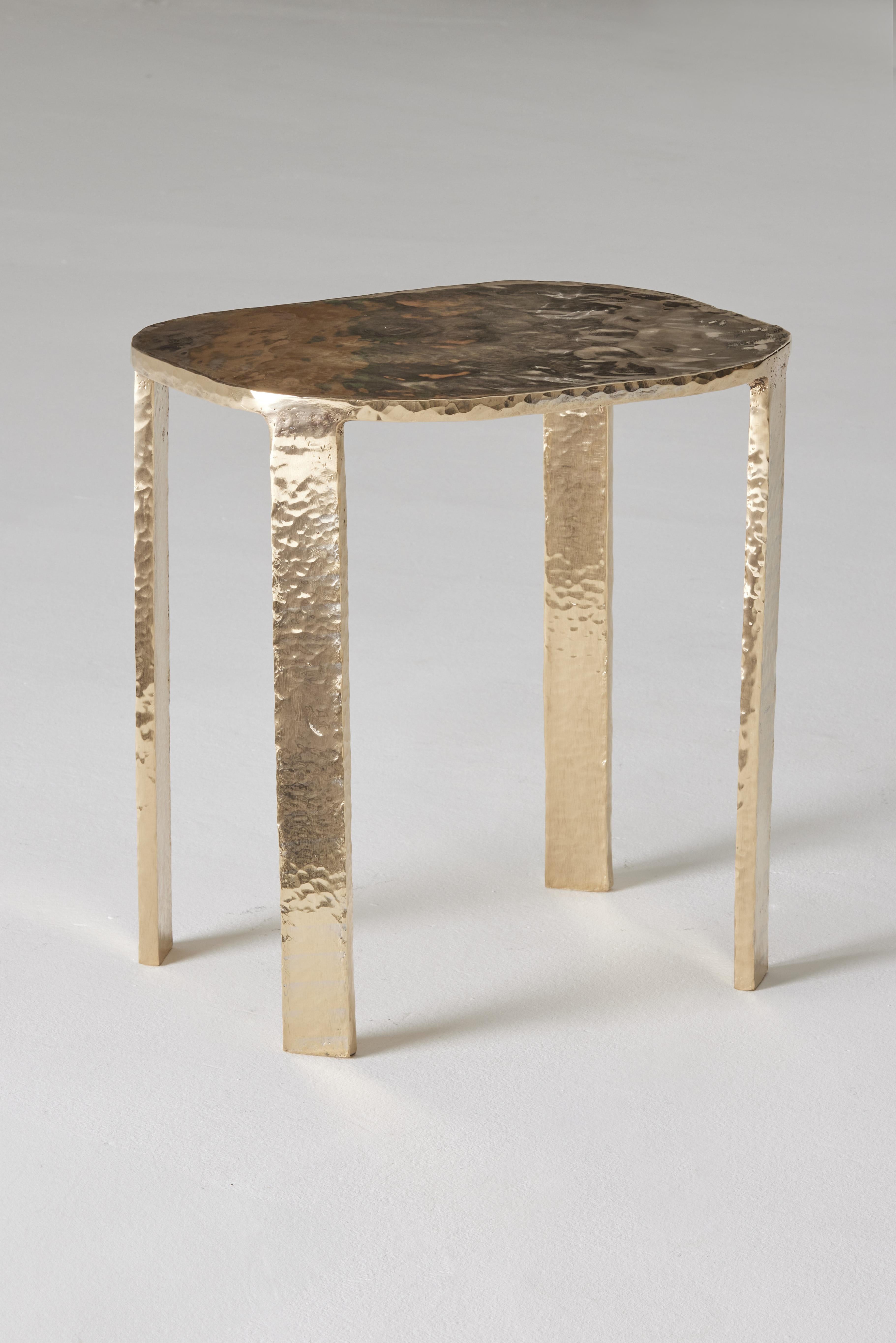Organique Table d'appoint contemporaine en bronze Auréas par Colo Studio, France en vente