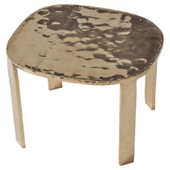 Table d'appoint contemporaine en bronze Auréas par Colo Studio, France