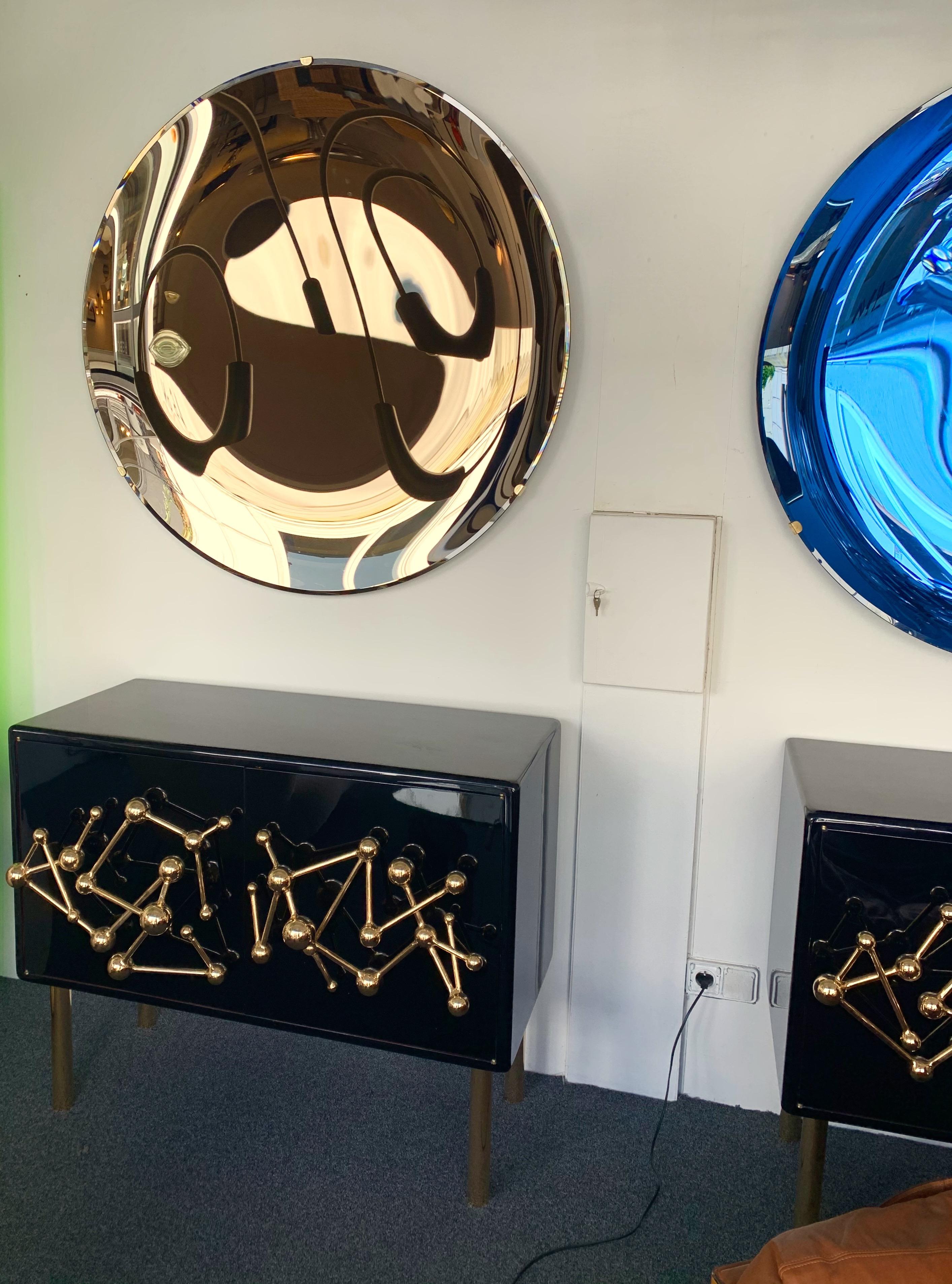 Contemporary Gold Bronze Concave Curve Mirror, Italien (Futuristisch) im Angebot