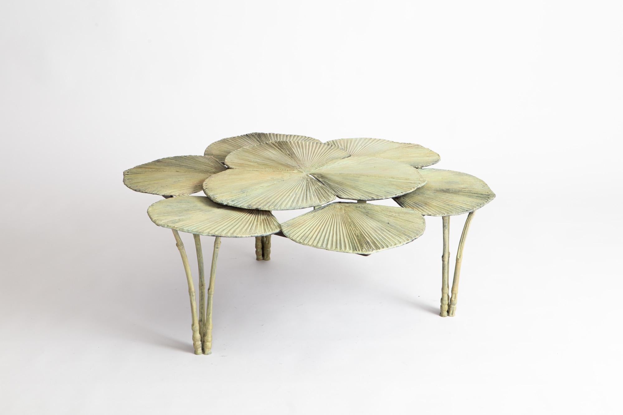 Organique Table basse contemporaine à éventail en bronze par Clotilde Ancarani en vente
