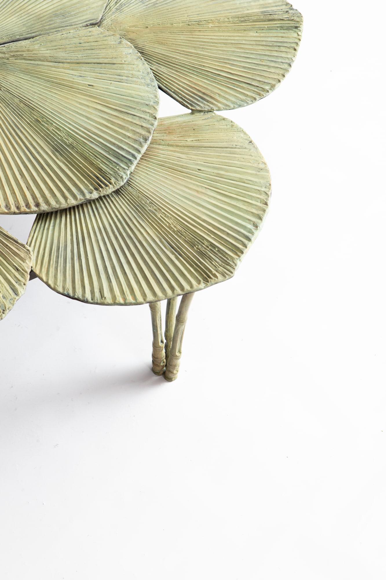 Table basse contemporaine à éventail en bronze par Clotilde Ancarani Neuf - En vente à London, GB