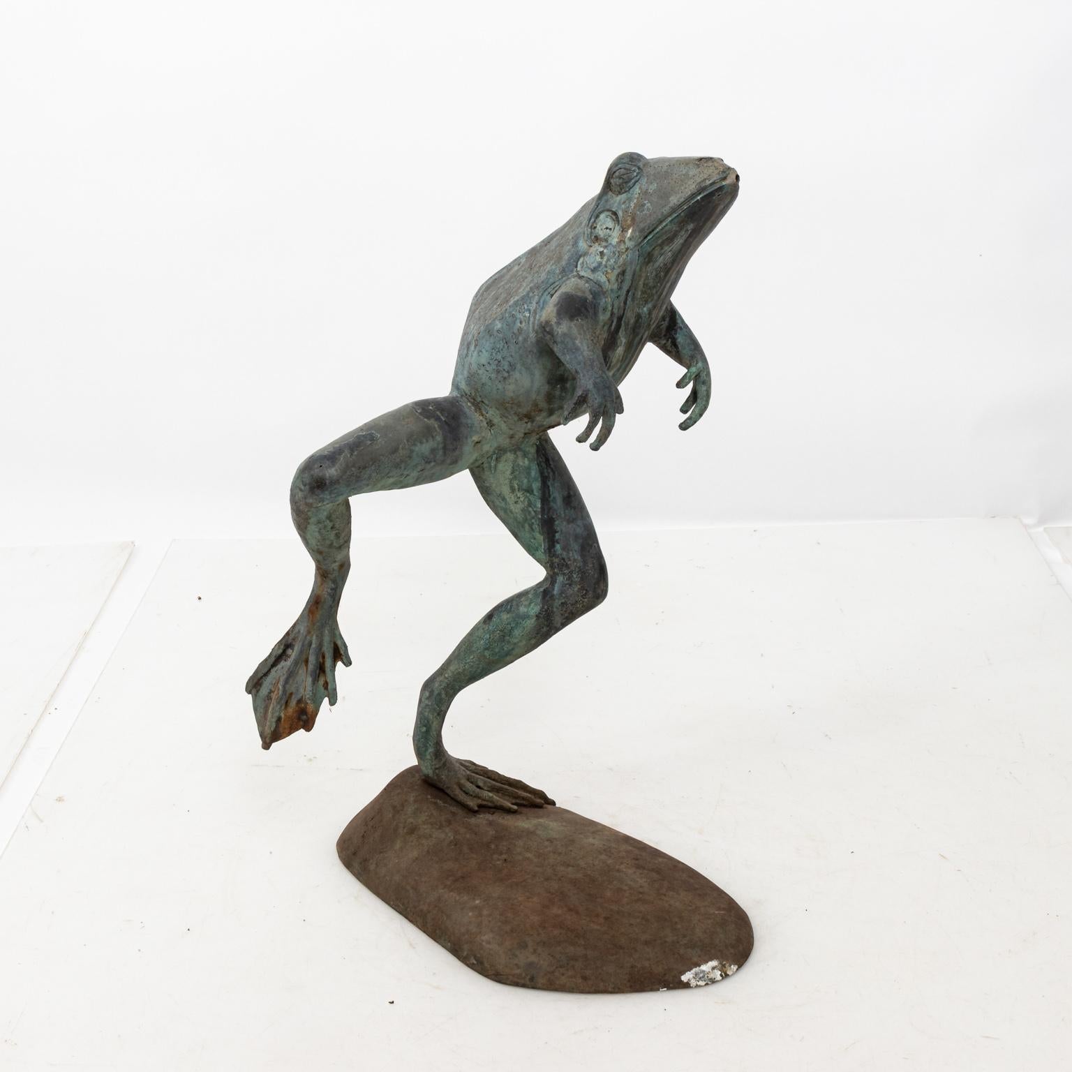 Contemporary Bronze Frog Fountain In Good Condition In Stamford, CT