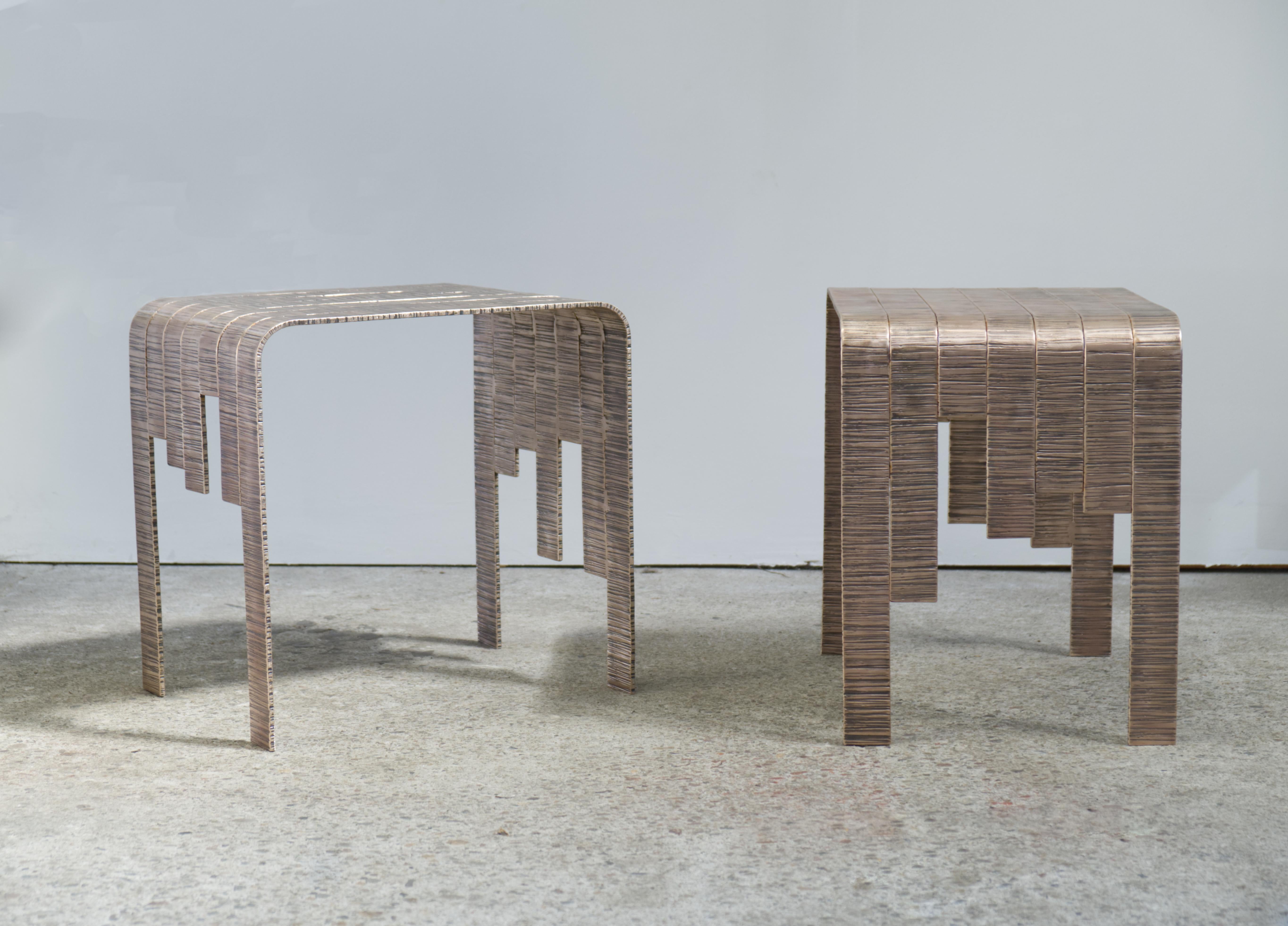 Le prix s'entend par table individuelle.

Faisant partie de la série Functional Art de Splady Art Studios, la 