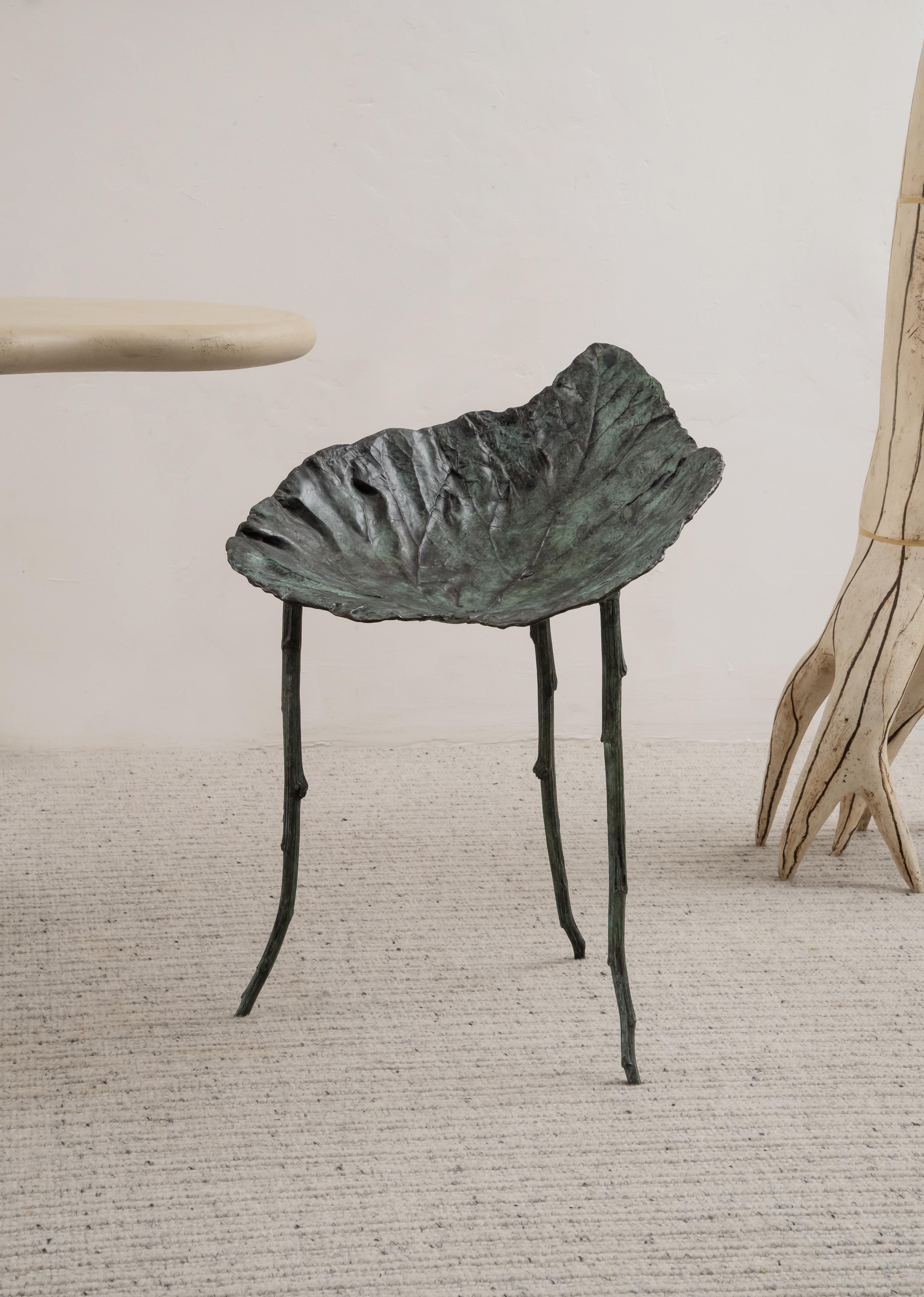 Zeitgenössischer Blätterstuhl aus Bronze von Clotilde Ancarani im Angebot 2