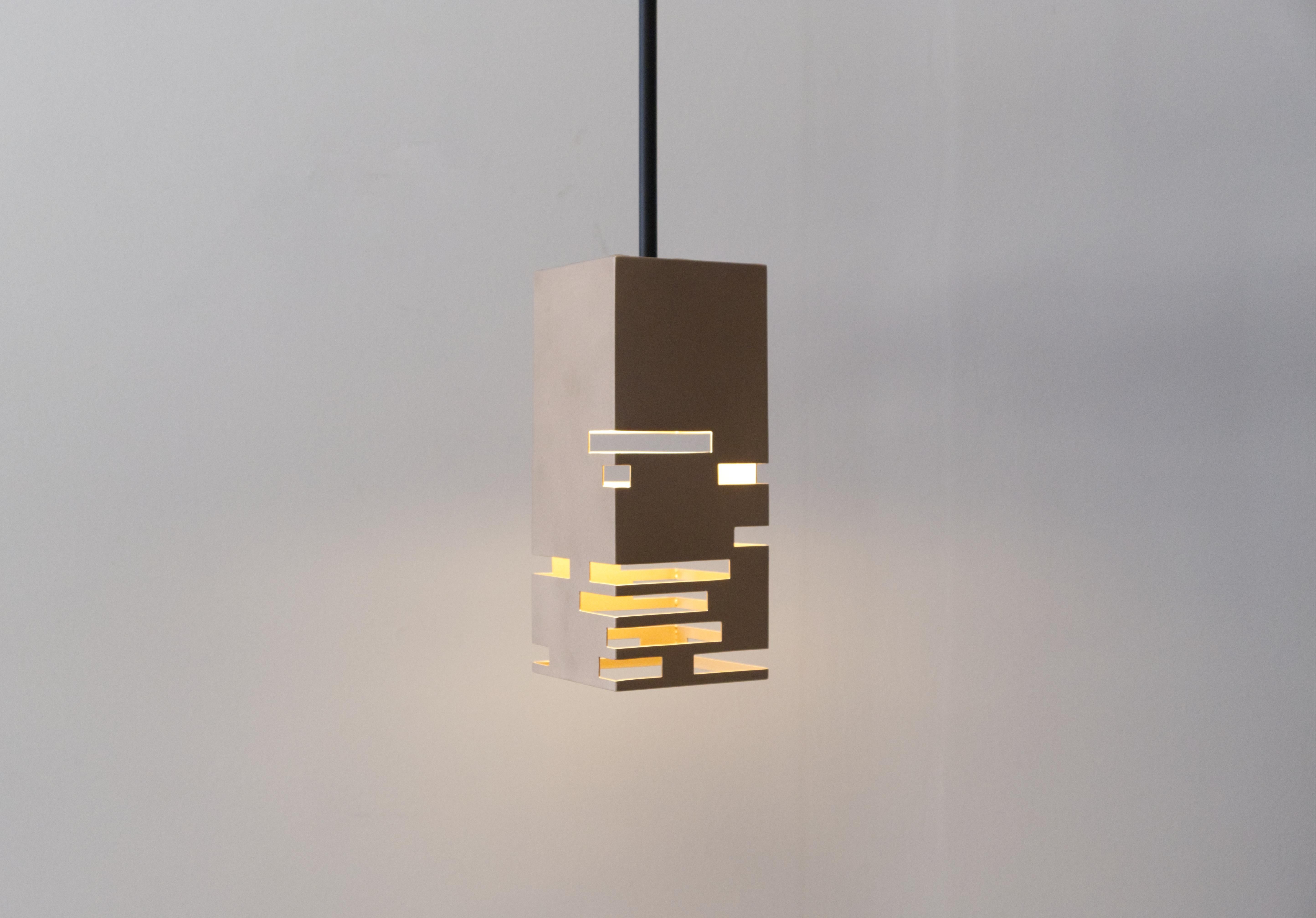 Fatto a mano Lampada a sospensione contemporanea in bronzo, 