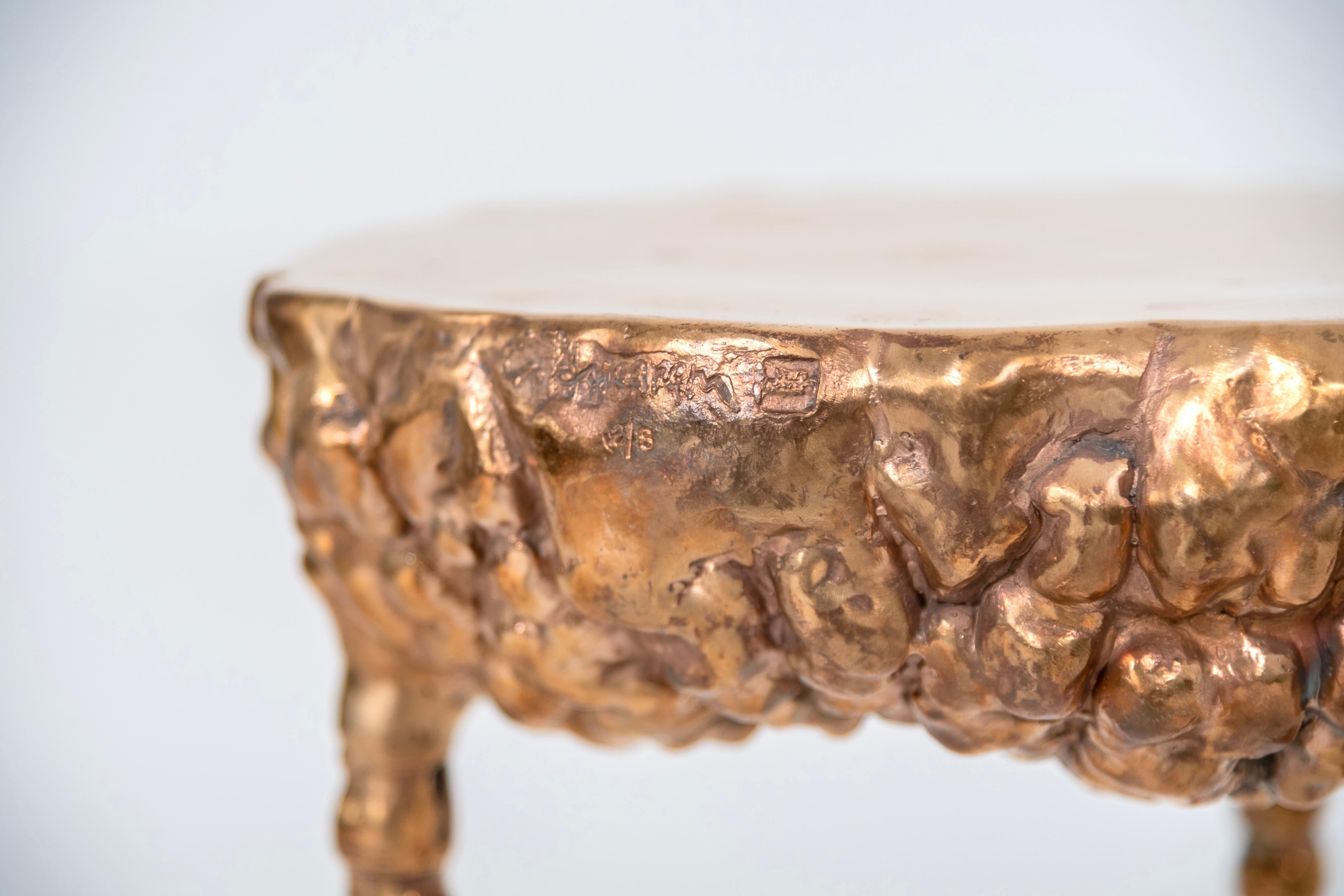 Zeitgenössischer Bronze-Tisch-Hocker „Bubble“ von Clotilde Ancarani, 2022 (21. Jahrhundert und zeitgenössisch) im Angebot