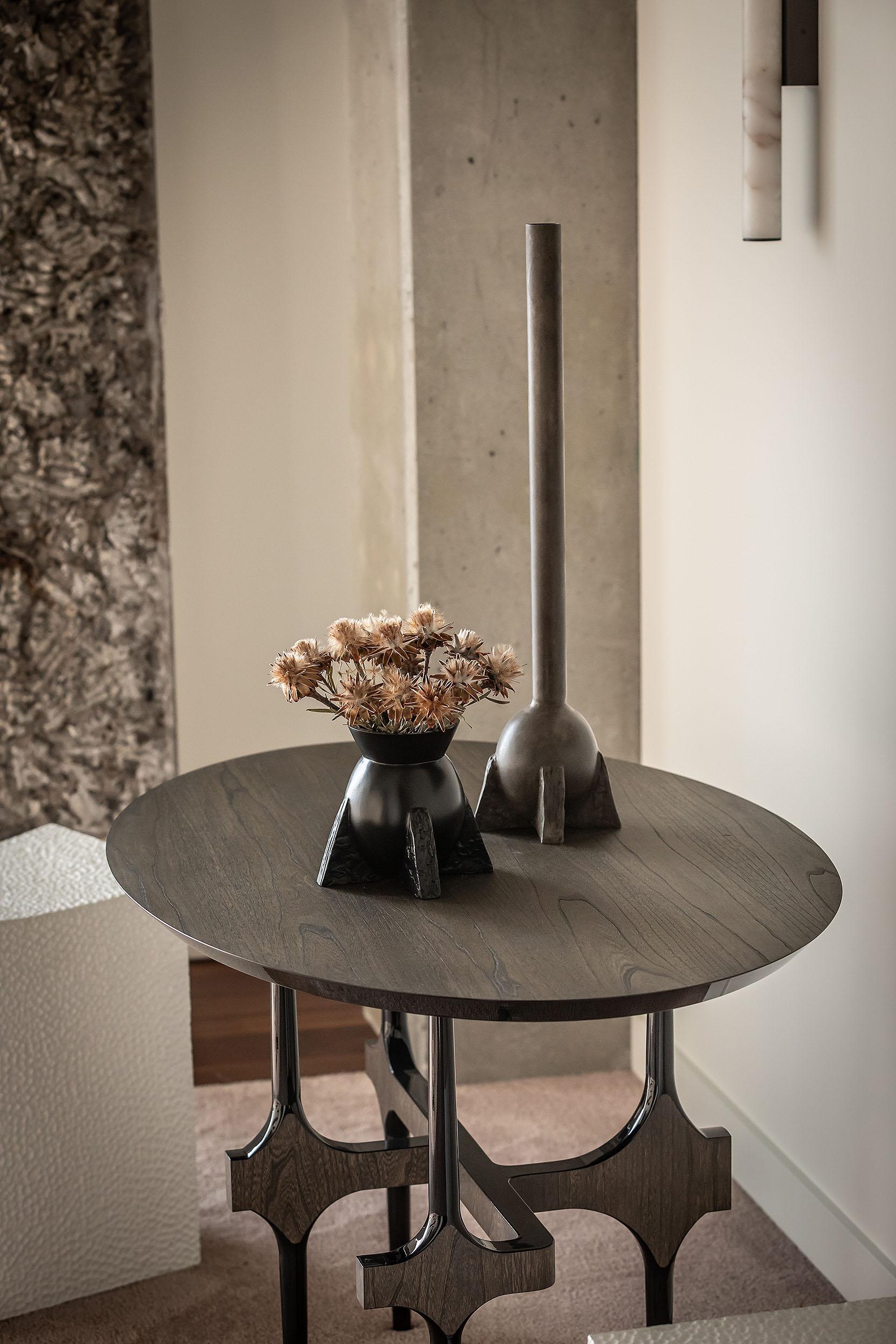 Francese Vaso contemporaneo in bronzo, Evase by Rick Owens in vendita