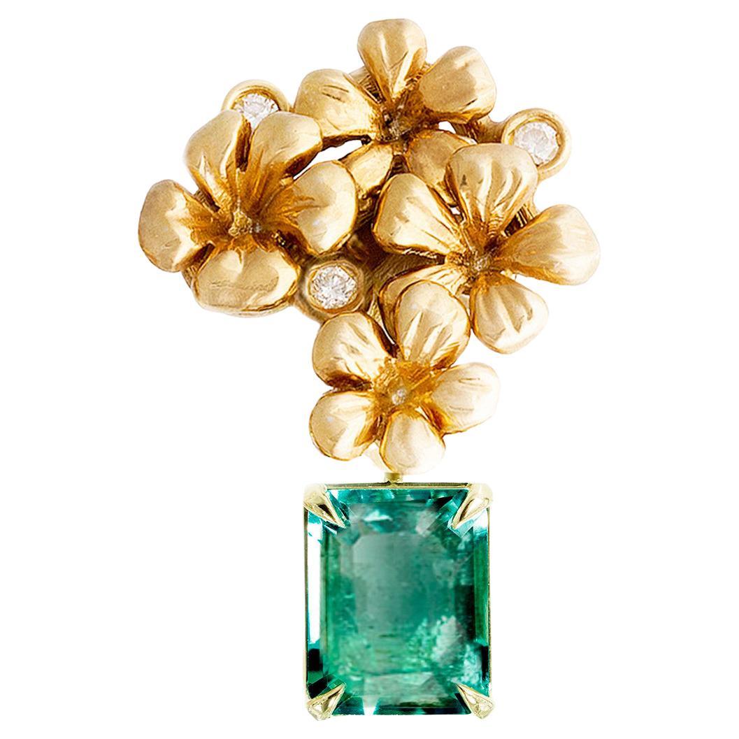 Contemporary Brooch in 18 Karat Yellow Gold with Natural Emerald and Diamonds
