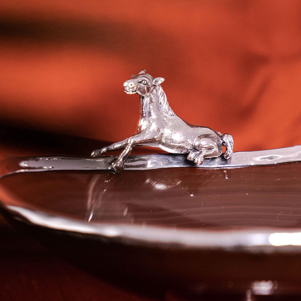 Zeitgenössische Schale aus braunem Achat mit Pferd von Alcino Silberschmied Sterlingsilber im Angebot 2