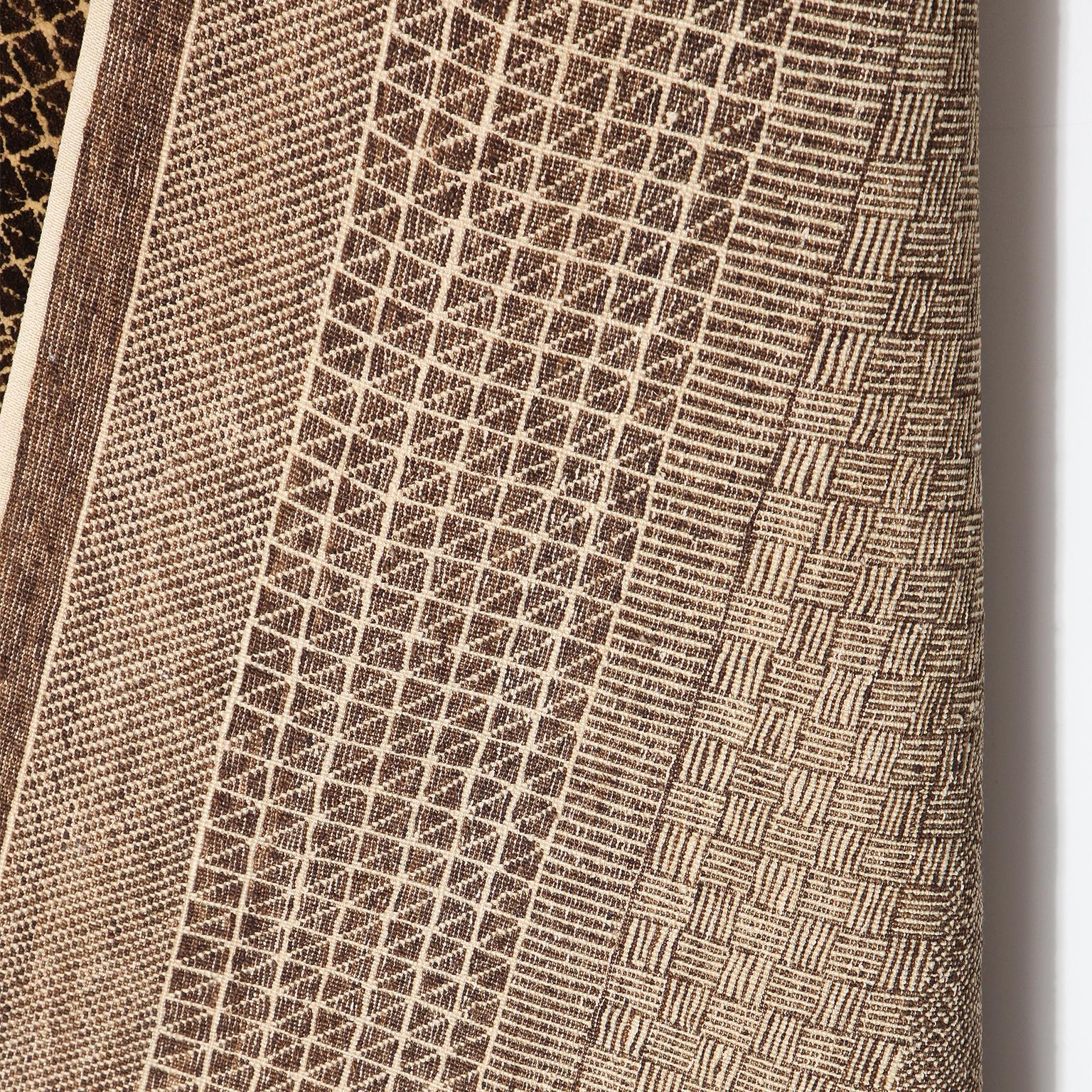 Minimalistischer Perserteppich, Brown und Creme Wolle, 8' x 10' (Pflanzlich gefärbt) im Angebot