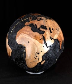 Contemporary Brulee HB Globe with Burnt Finishing with Gold Line Accents, 25cm