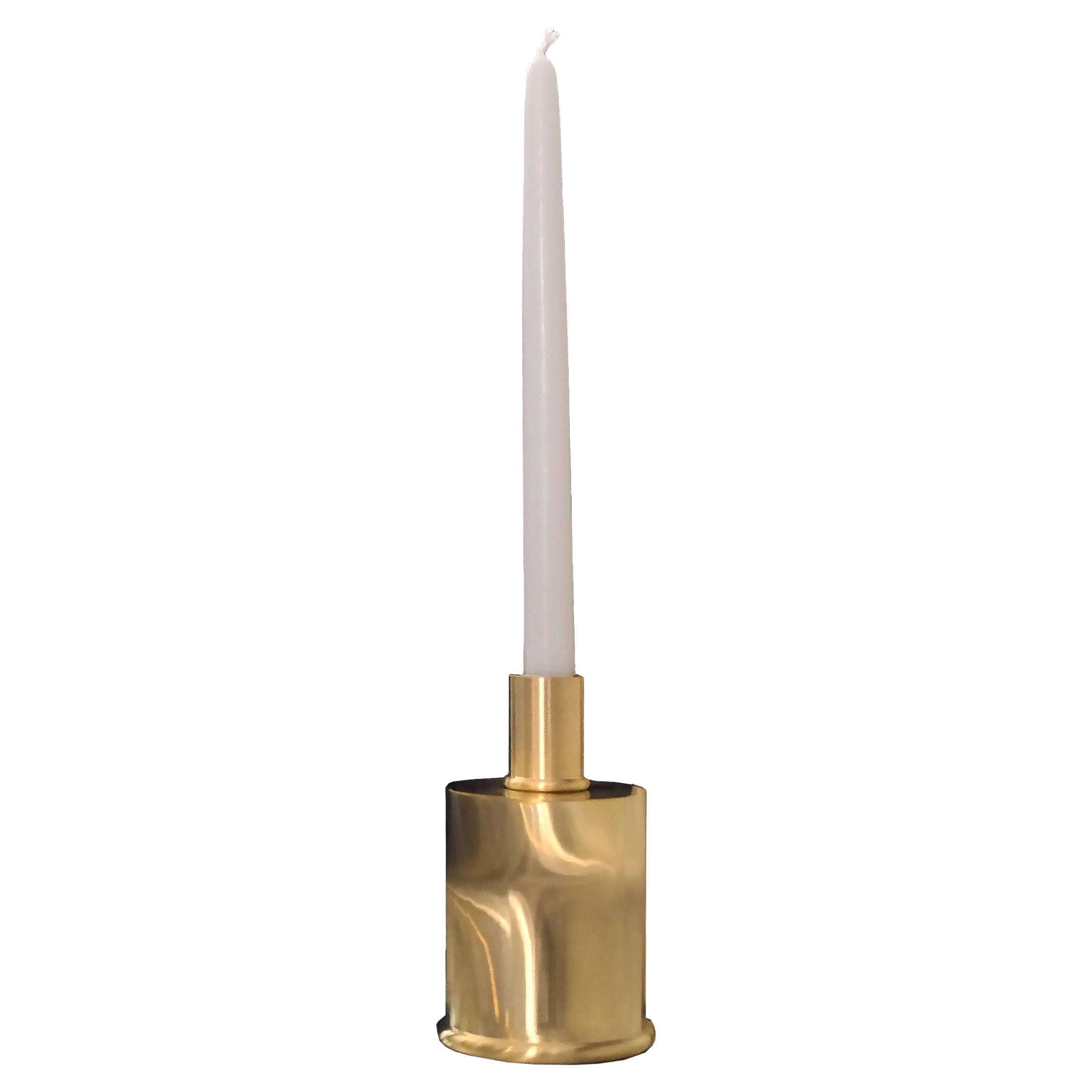 Candeliere contemporaneo in ottone spazzolato ispirato alla seta moiré, Italia, in stock