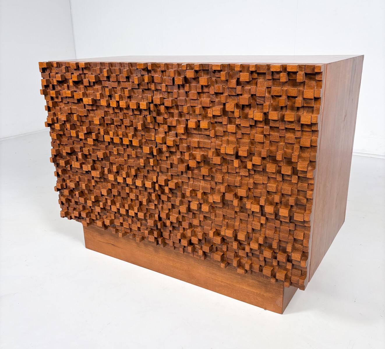Zeitgenössisches brutalistisches Sideboard, Italien (Brutalismus) im Angebot