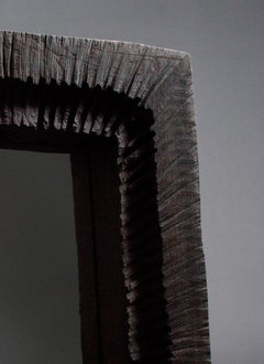 Espejo de Pared Contemporáneo de Estilo Brutalista en Roble Macizo