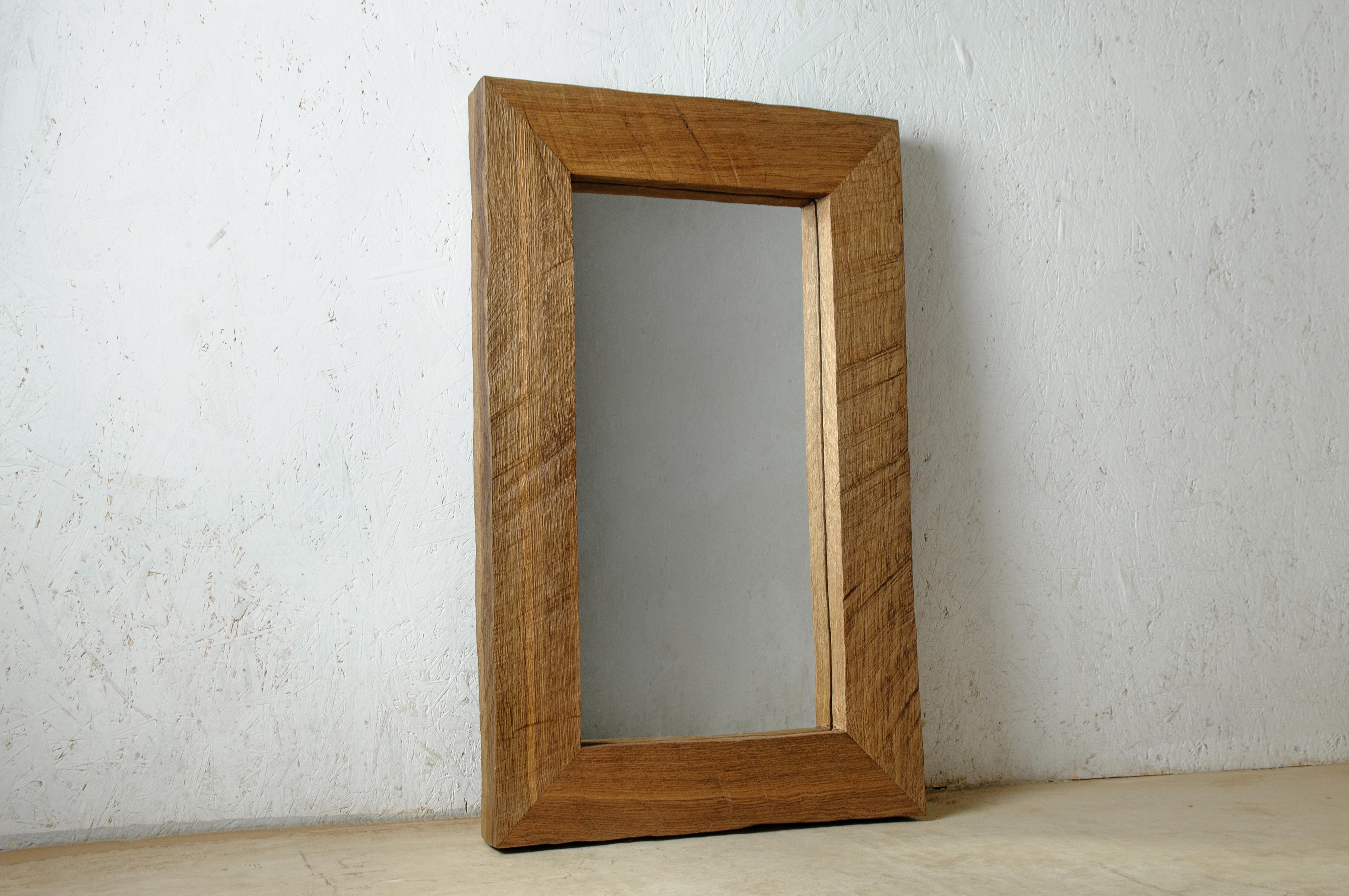 Wall mirror in solid oak (+ linseed oil)
Measures: 74 x 53 x 10 cm

SÓHA design studio conceives and produces furniture design and decorative objects in solid oak in an authentic style. Inspiration to create all these items comes from the Russian