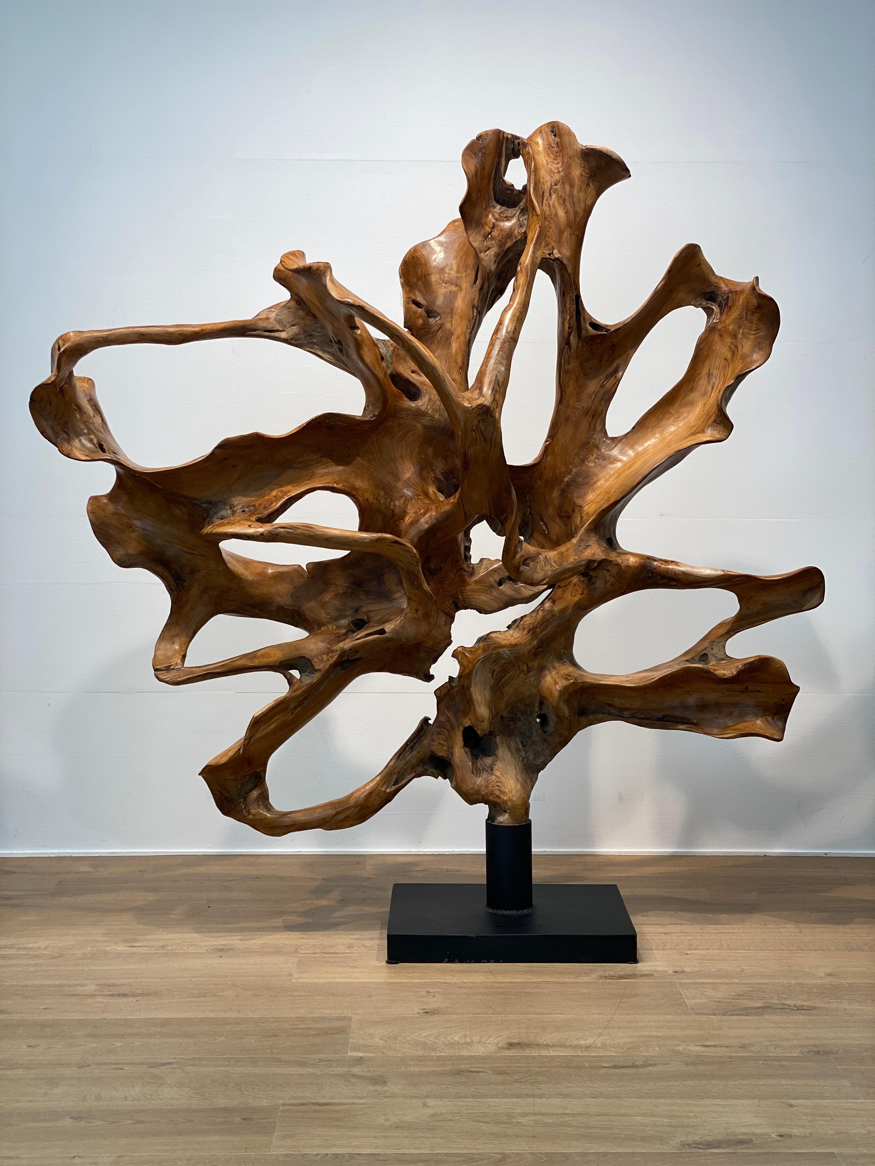 Sculpture en bois contemporaine et brutaliste en vente 3
