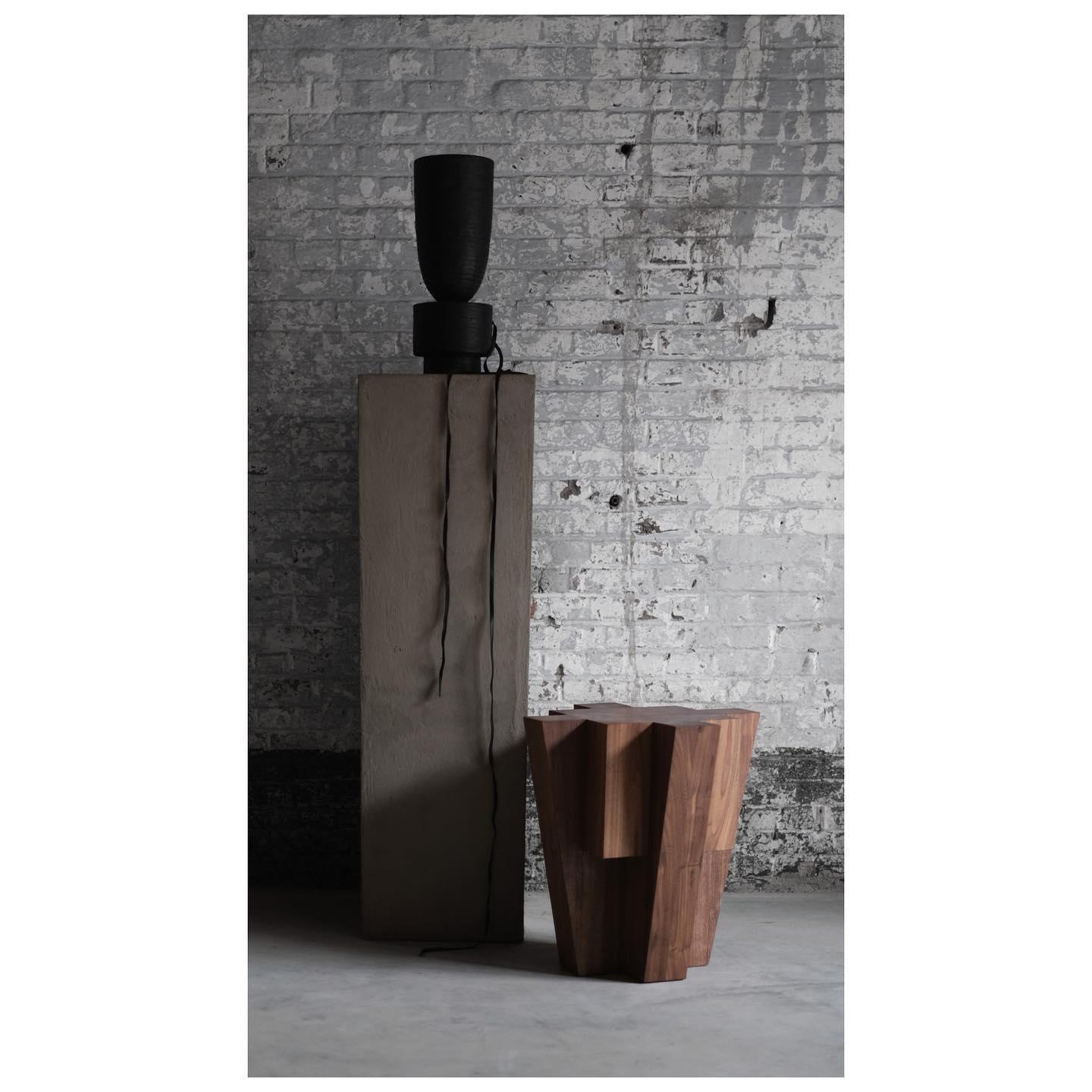 Table d'appoint Bunker en noyer américain par Arno Declercq en vente 3
