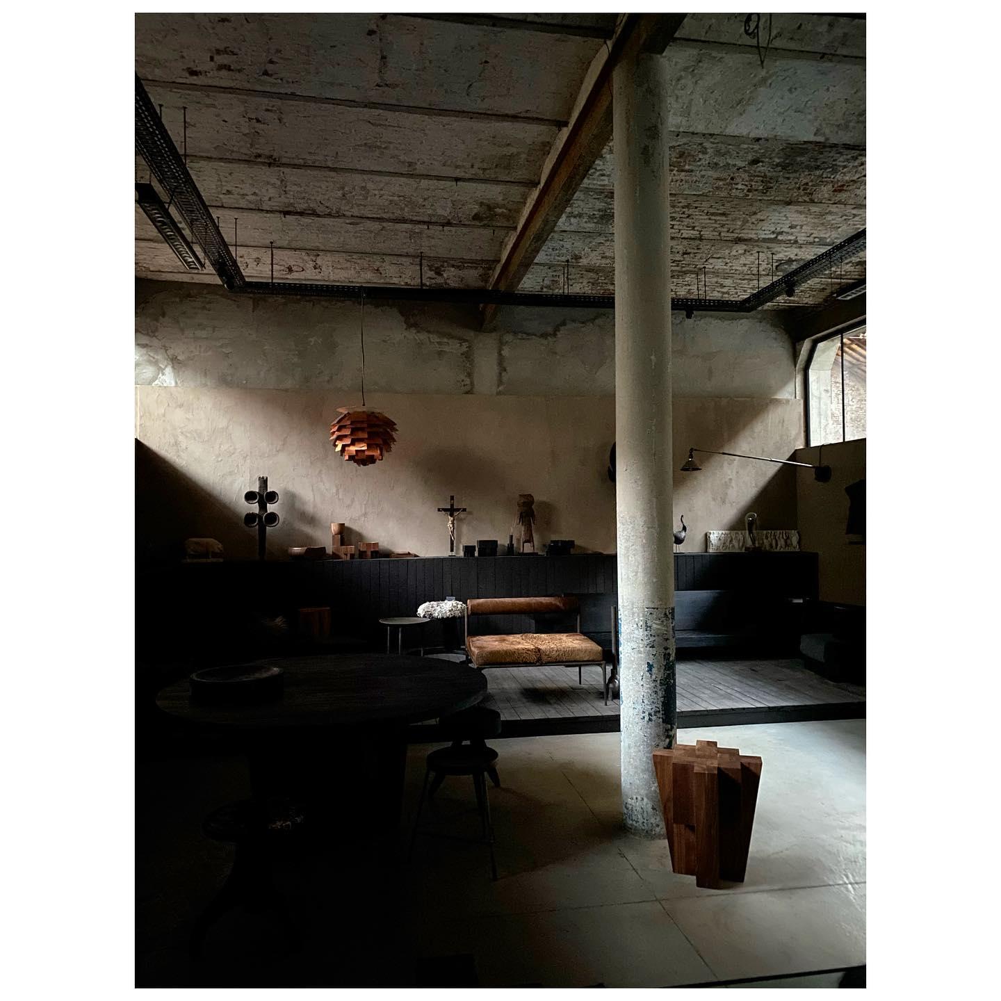 Table d'appoint Bunker en noyer américain par Arno Declercq en vente 2