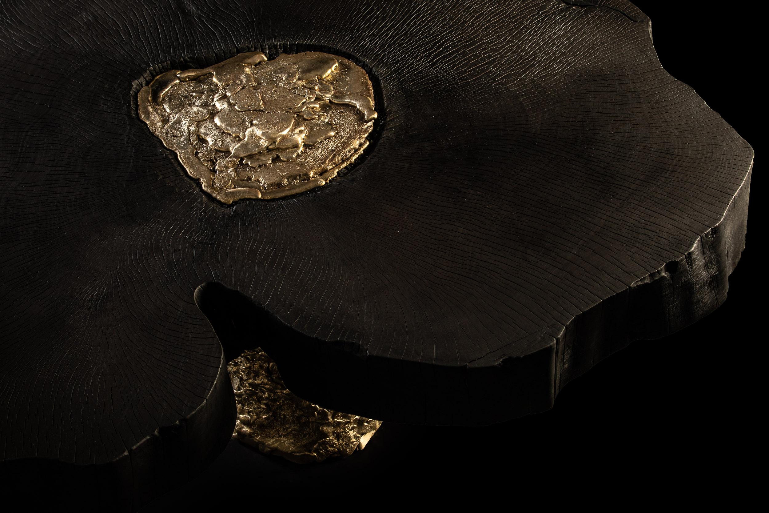Contemporary Burned and oiled Chestnut wood - Cast Brass Lava table For Sale 4