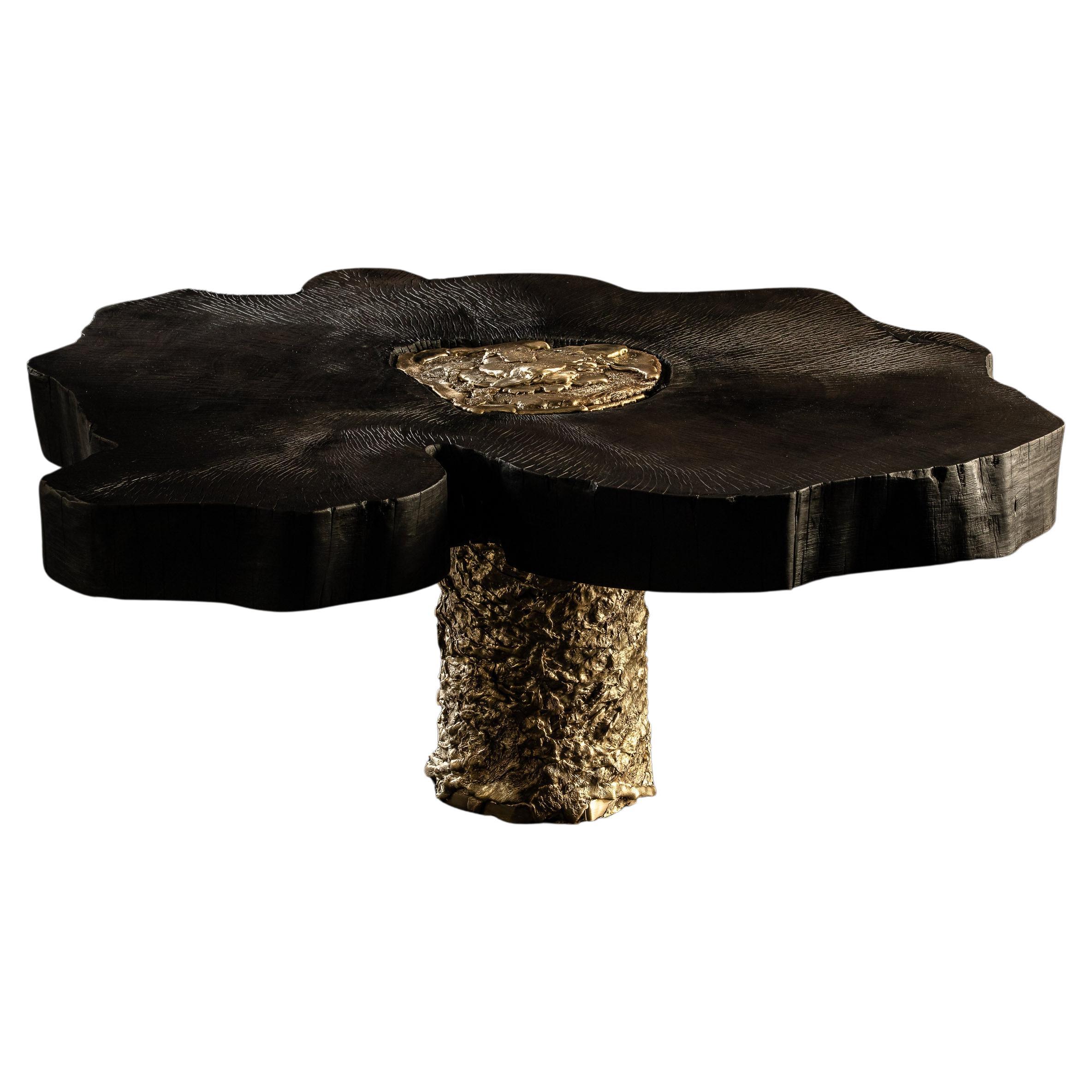 Contemporary Bois de châtaignier brûlé et huilé - Table Lava en laiton coulé
