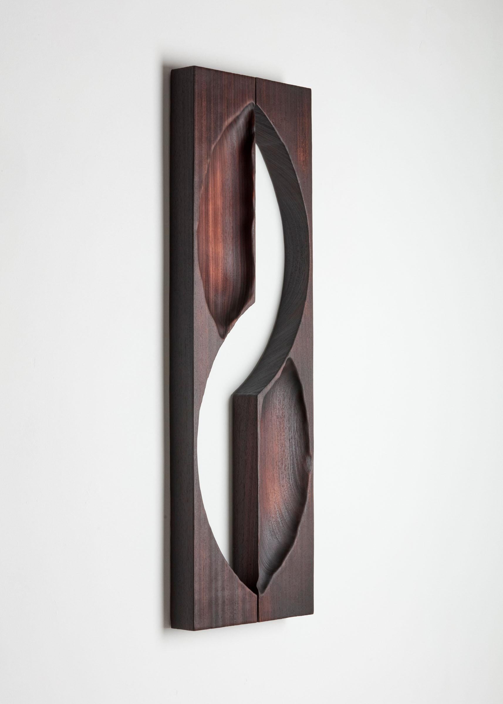 Madera blanda quemada contemporánea Anima Sola de Katrien Doms en venta 2