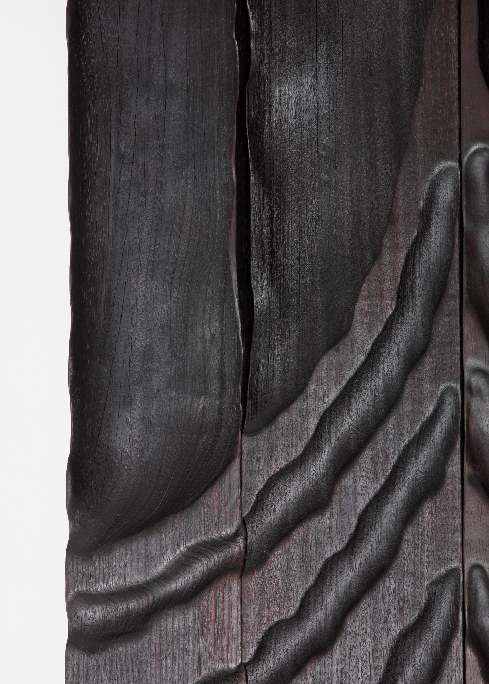 Zeitgenössisches gebranntes weiches holz Avalanche by Katrien Doms (Handgeschnitzt) im Angebot