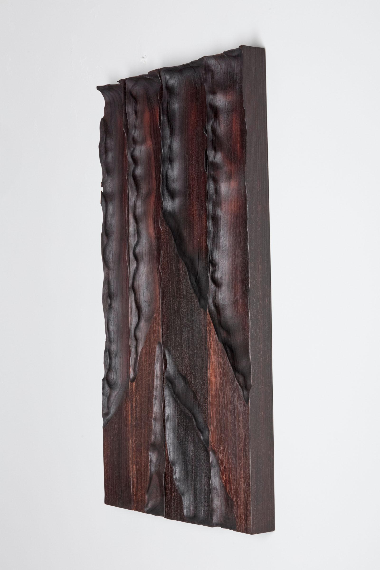 Bois tendre Contemporain brûlé en bois tendre Dolce Paola par Katrien Doms en vente