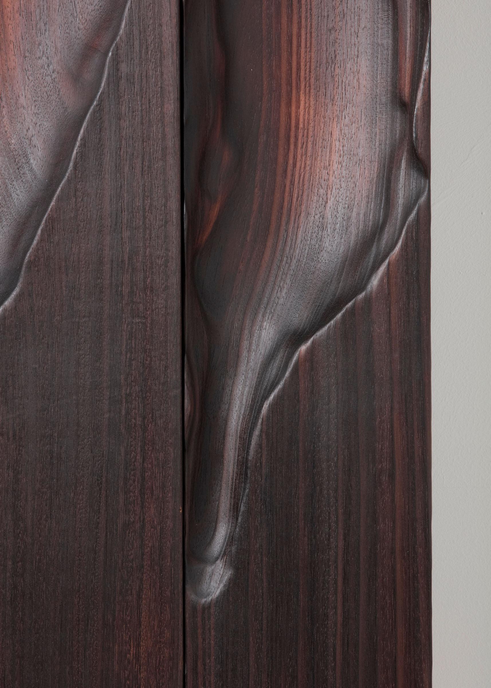 Zeitgenössisches gebranntes weiches holz Der Fluss singt von Katrien Doms im Zustand „Neu“ im Angebot in 1204, CH