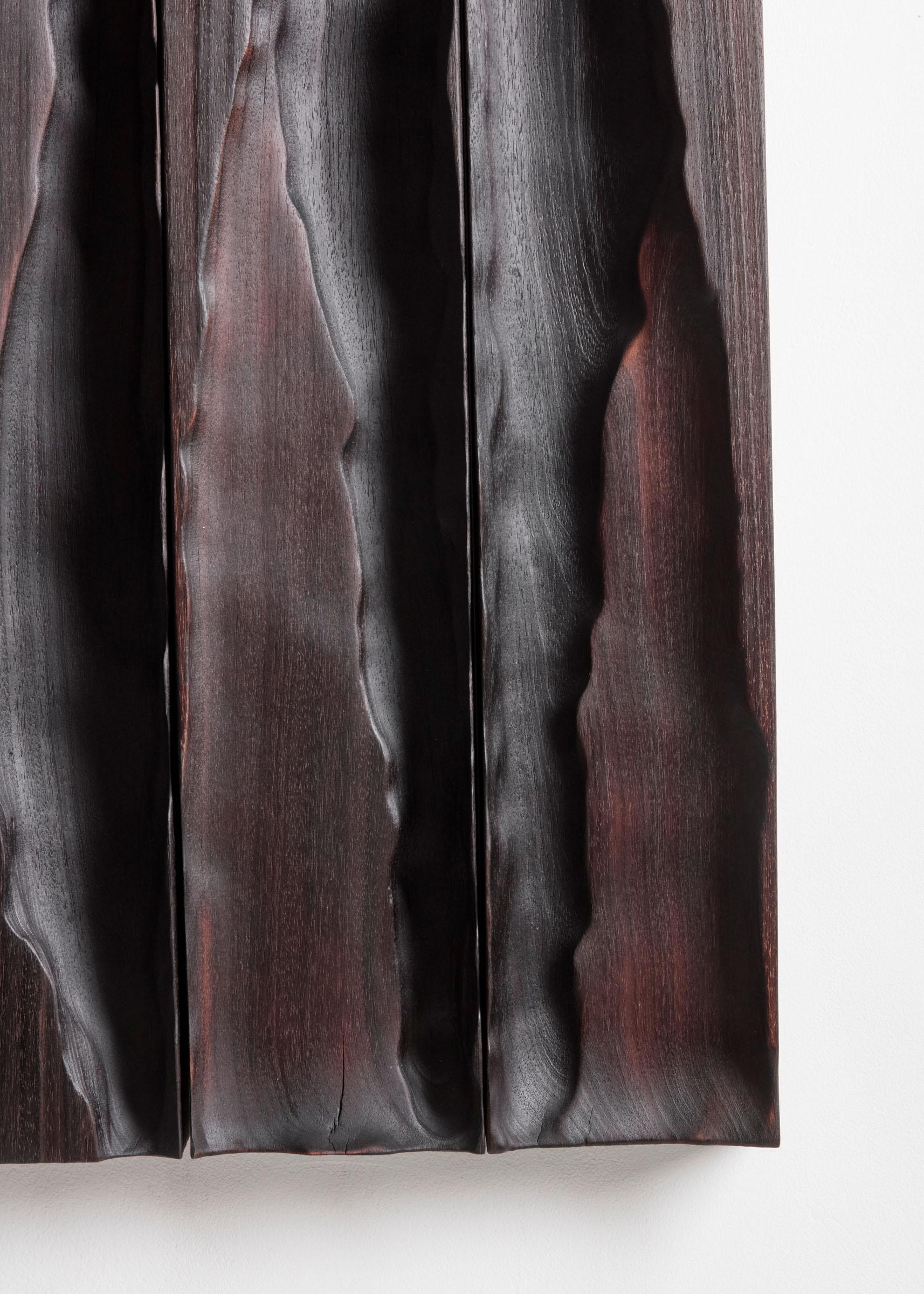 Zeitgenössisches gebranntes weiches holz Theodore by Katrien Doms im Zustand „Neu“ im Angebot in 1204, CH