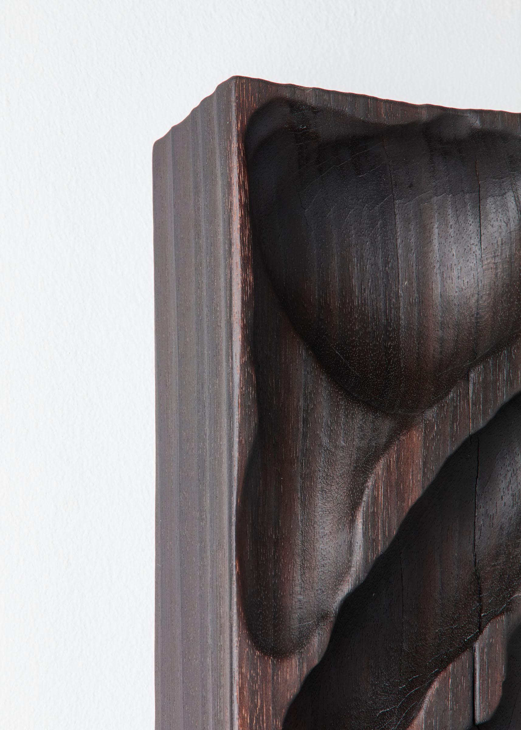 Zeitgenössisches gebranntes weiches holz Wild Child by Katrien Doms im Zustand „Neu“ im Angebot in 1204, CH