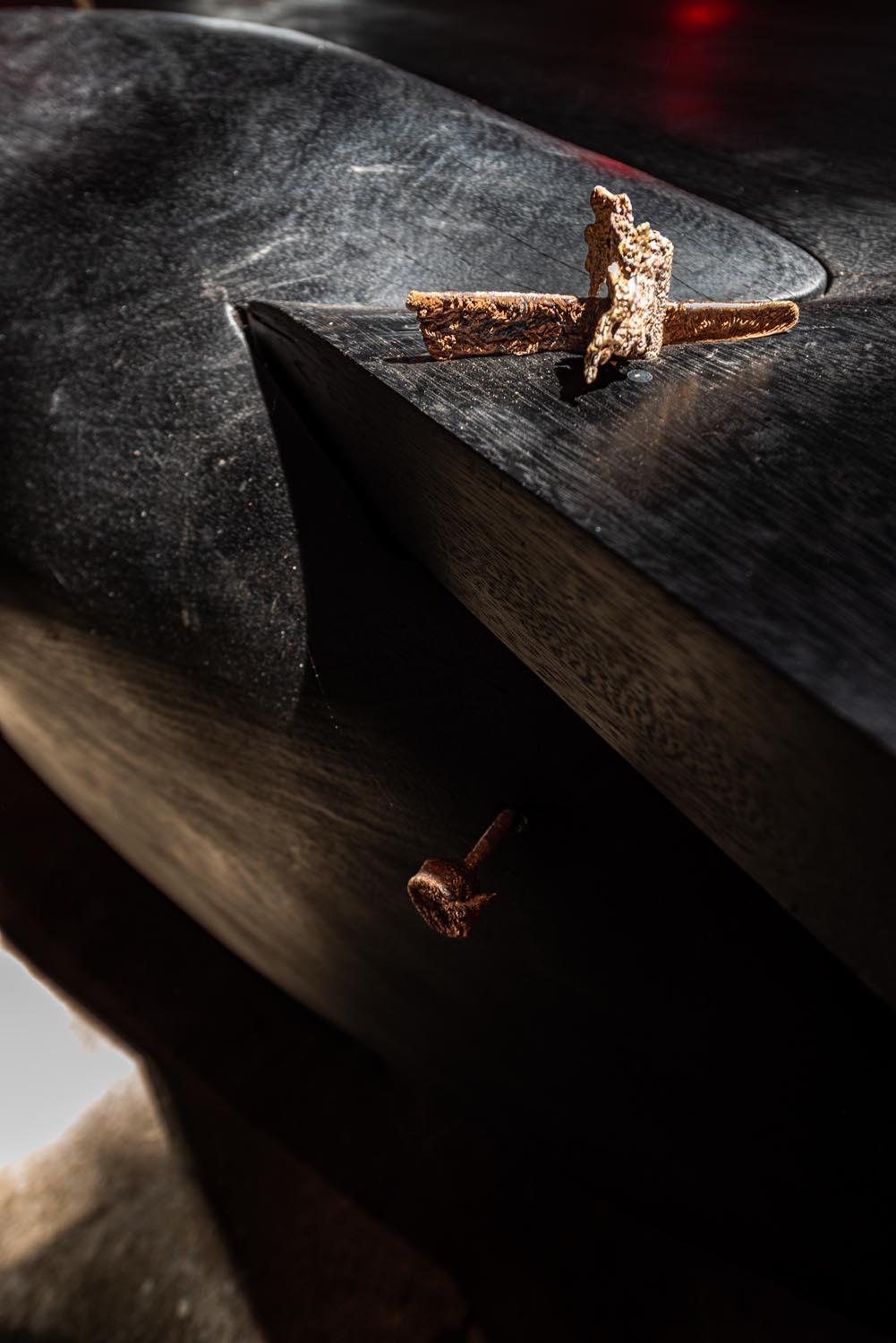 Contemporary burned Zazange & Bronze 'The Egg' Dining table In New Condition For Sale In 1204, CH