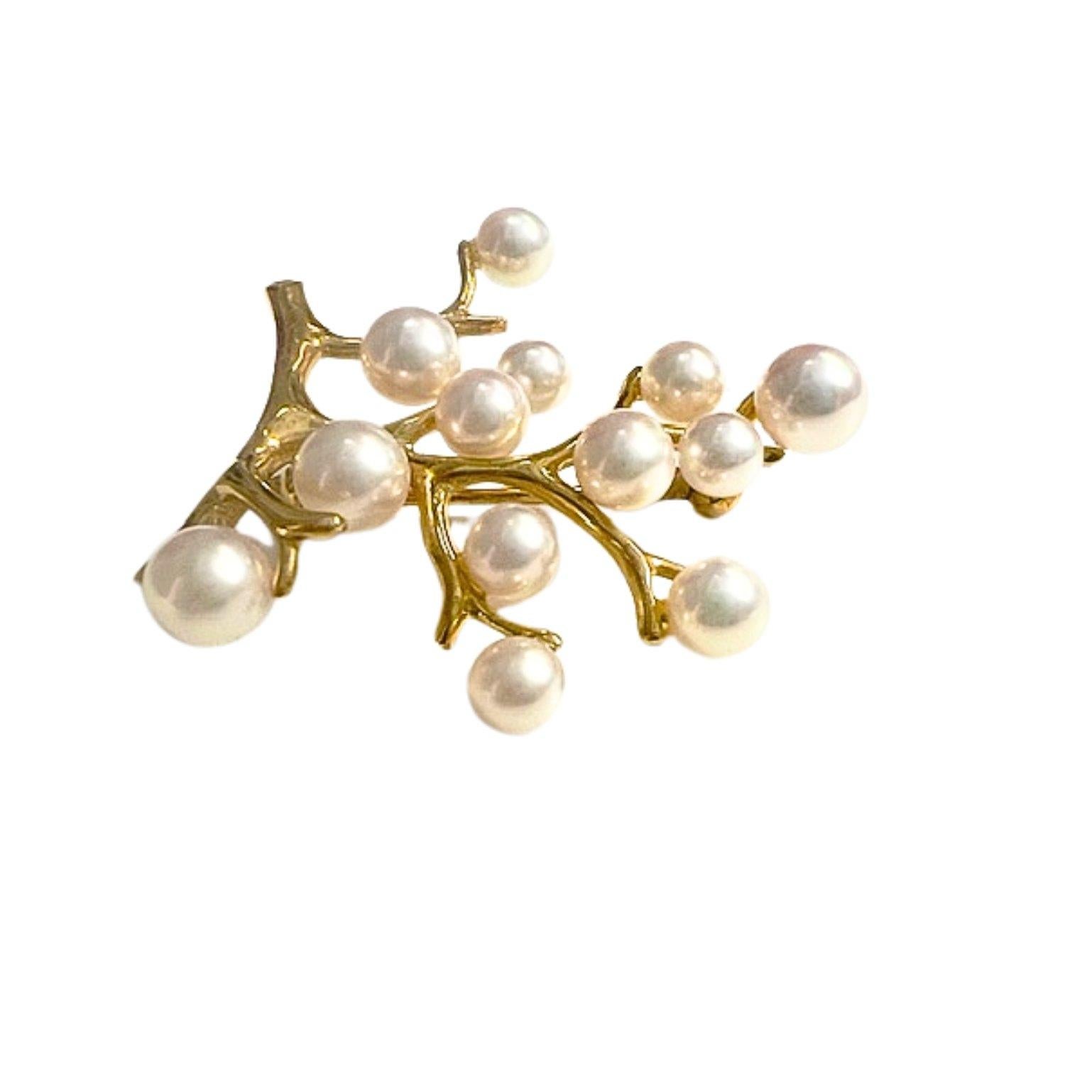 Contemporary Bush-Style with Pearl Gold Brooch In Good Condition For Sale In MADRID, ES