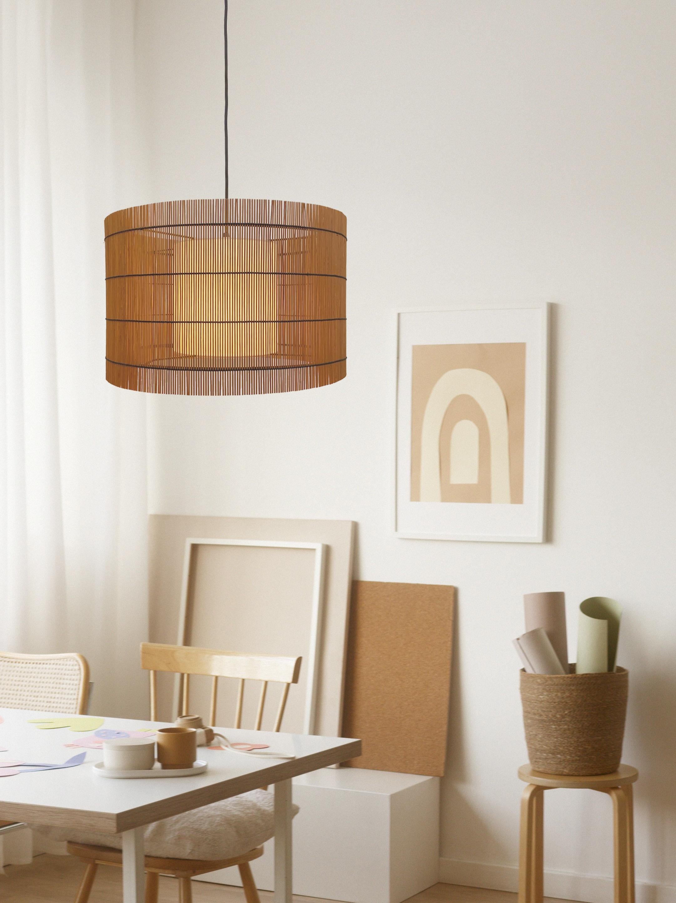 XXIe siècle et contemporain Lampe à suspension contemporaine faite à la main, en cerisier et bambou, par Mediterranean Objects en vente