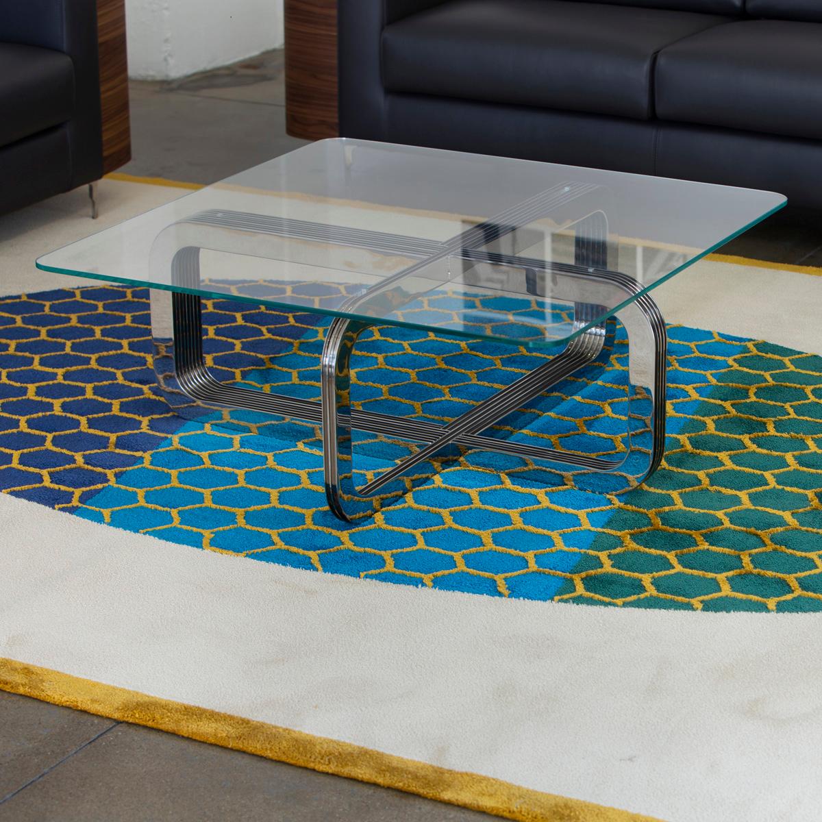 Table basse contemporaine en verre et chrome, fabriquée à la main par Ebb & Flow Neuf - En vente à Carouge, GE