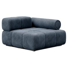 Settee de canapé modulaire contemporain en velours bleu marine avec base métallique