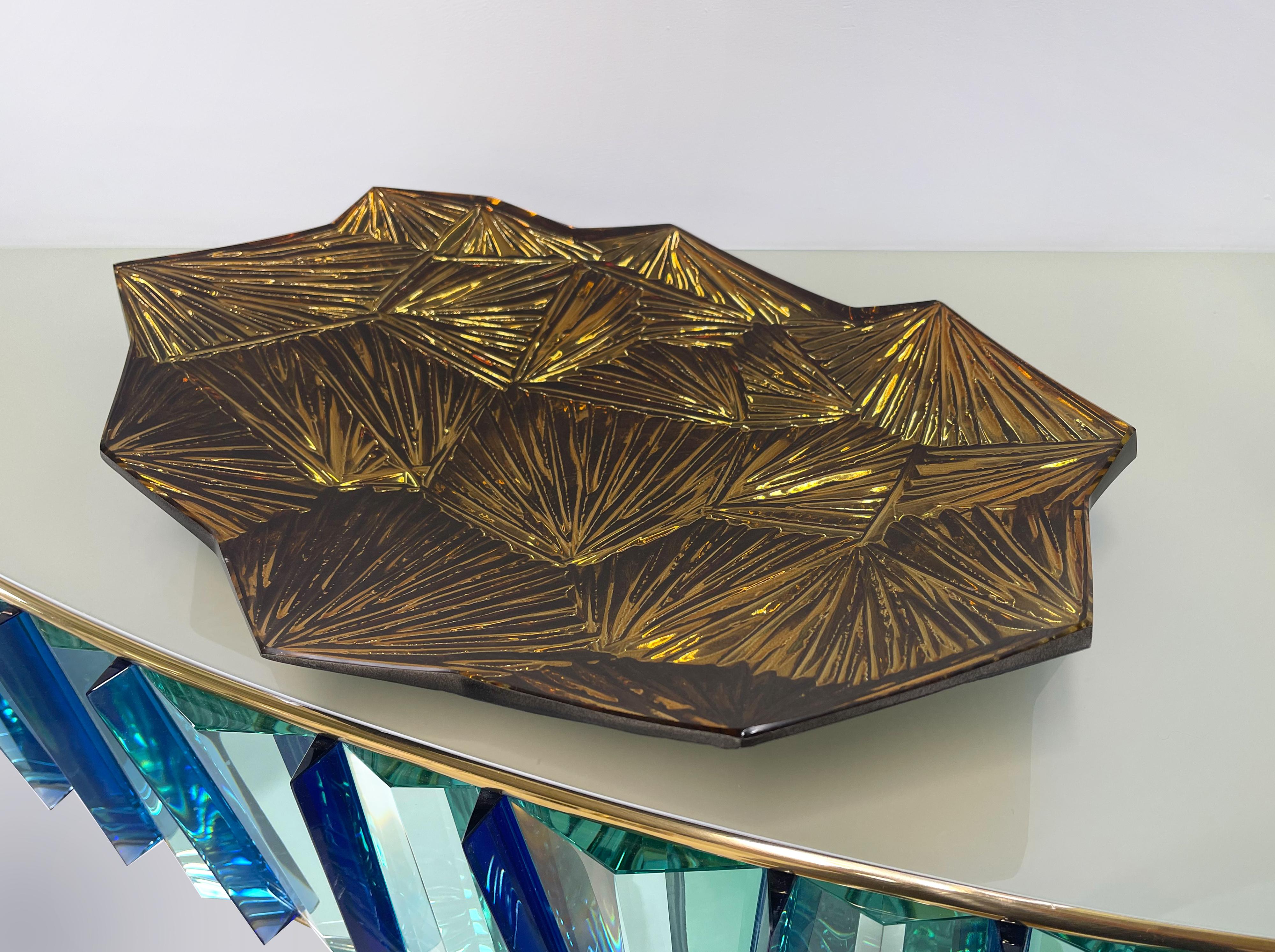 2021 Collection of artistic bowls by Ghirò Studio (Italy).
'Amber' is not only a innovative, elegant and raffinated bowl but it is a very artistic sculpture.
Every sign is hand made engraved and and to achieve this result several hours of work and