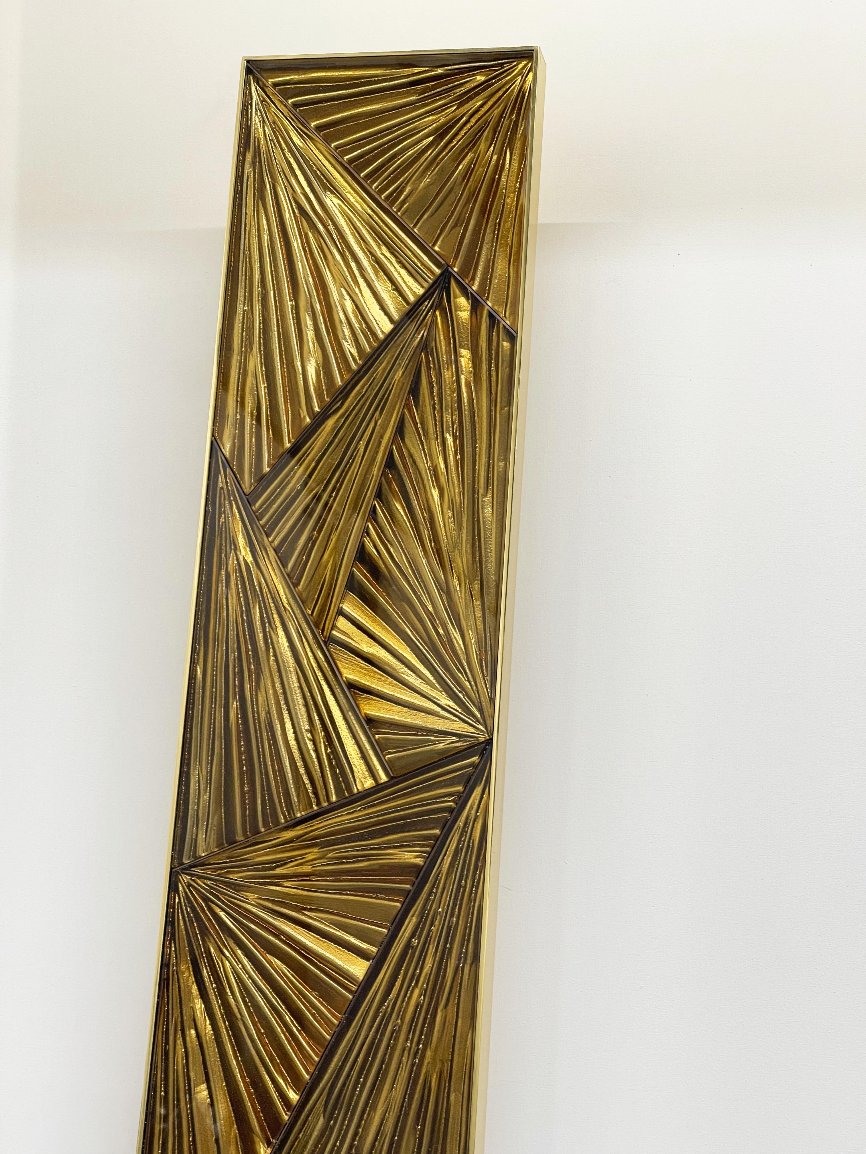 Italian Contemporary Amber Wall Sconce Handcarved Glass, Brass and Gold by Ghirò Studio For Sale