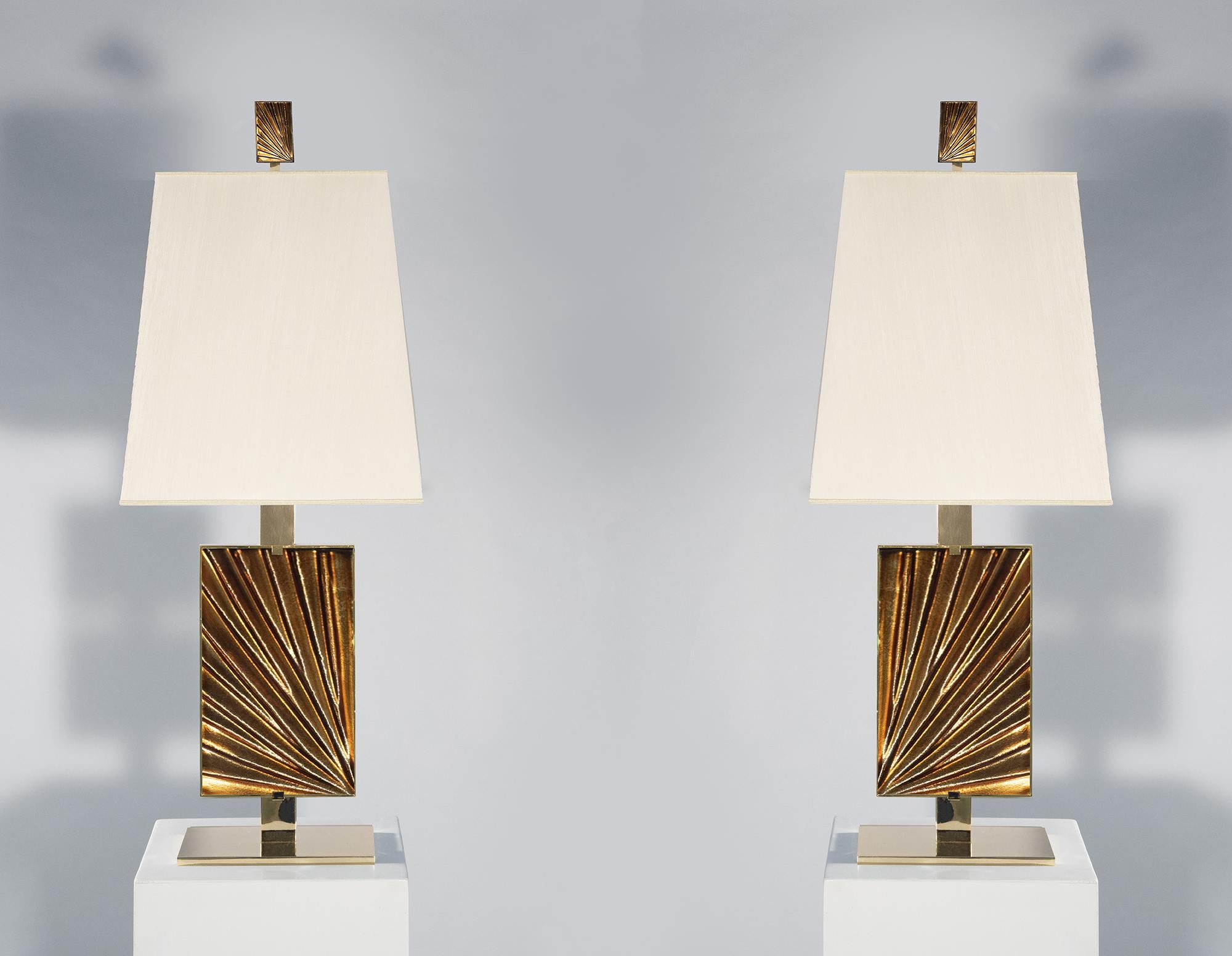 Zeitgenössische Tischlampe „Ambra“ aus Bernsteinkristall, Messing und Gold von Ghir Studio im Zustand „Neu“ im Angebot in Pieve Emanuele, Milano