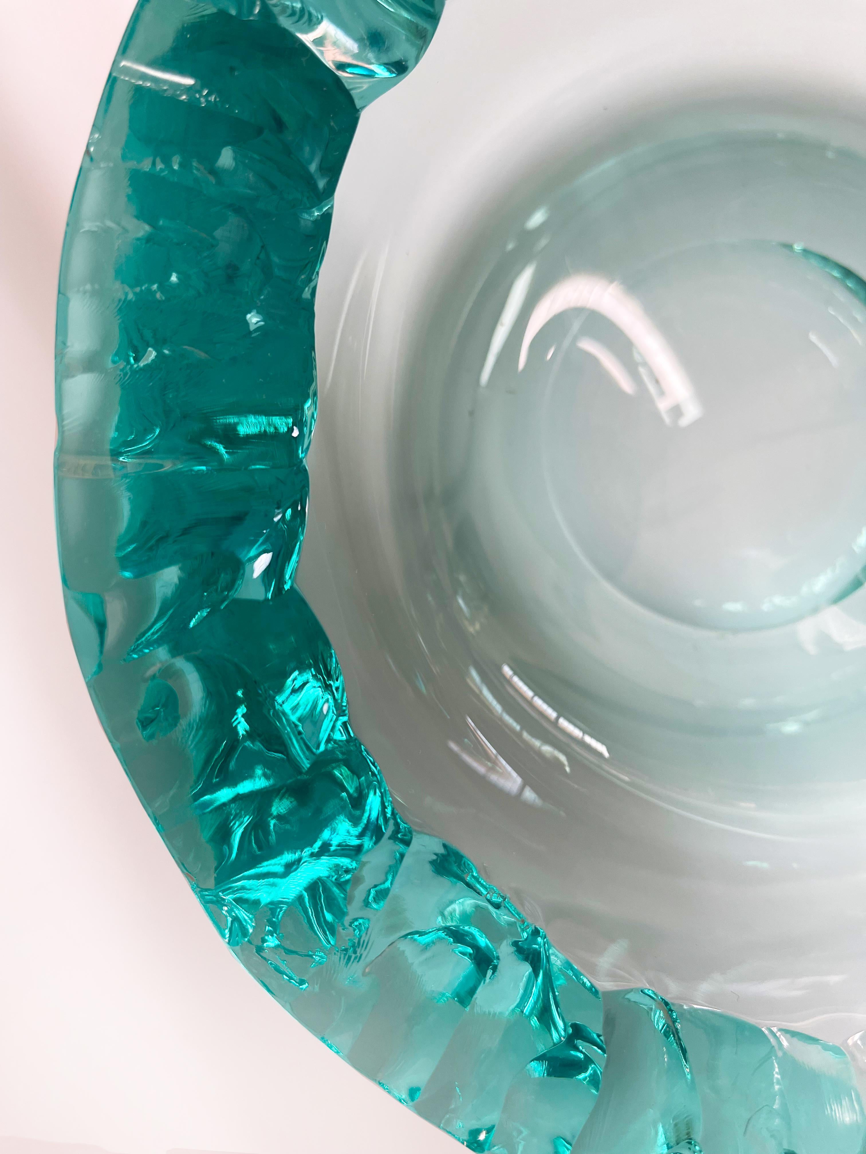 Contemporary Artistics Schale Hand Crafted Aquamarin Kristall von Ghirò Studio (Italienisch) im Angebot