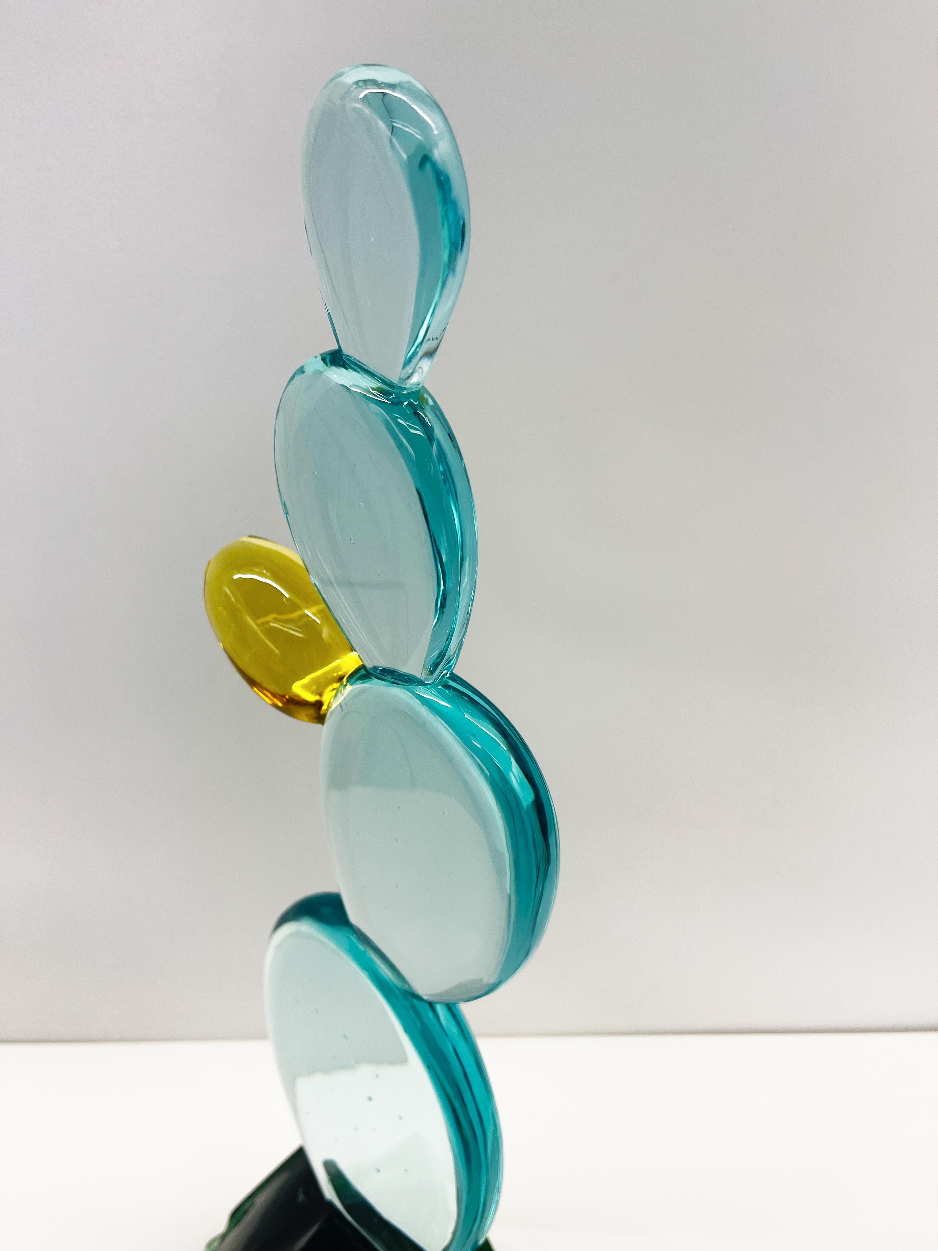 Zeitgenössische „Kactus mit Blume“ handgefertigte Kristallskulptur von Ghir Studio (Glas) im Angebot