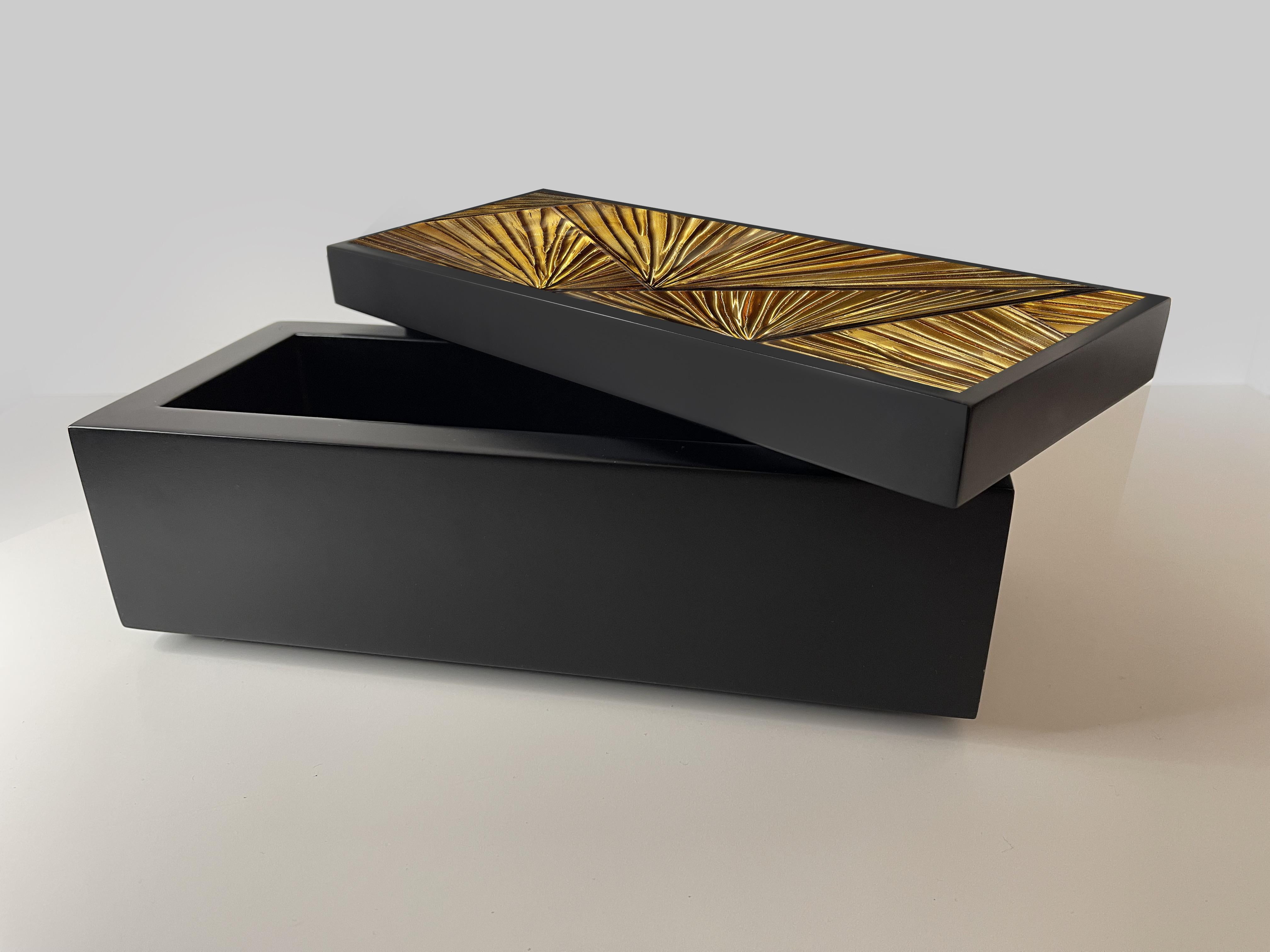 Modern Contemporary Jewelry Box Handmade Black Wood and Engraved Glass by Ghirò Studio For Sale
