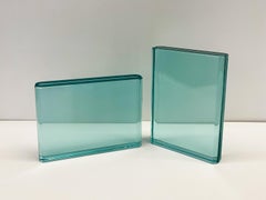 Set contemporáneo de dos marcos de fotos de cristal aguamarina hechos a mano por Ghirò Studio