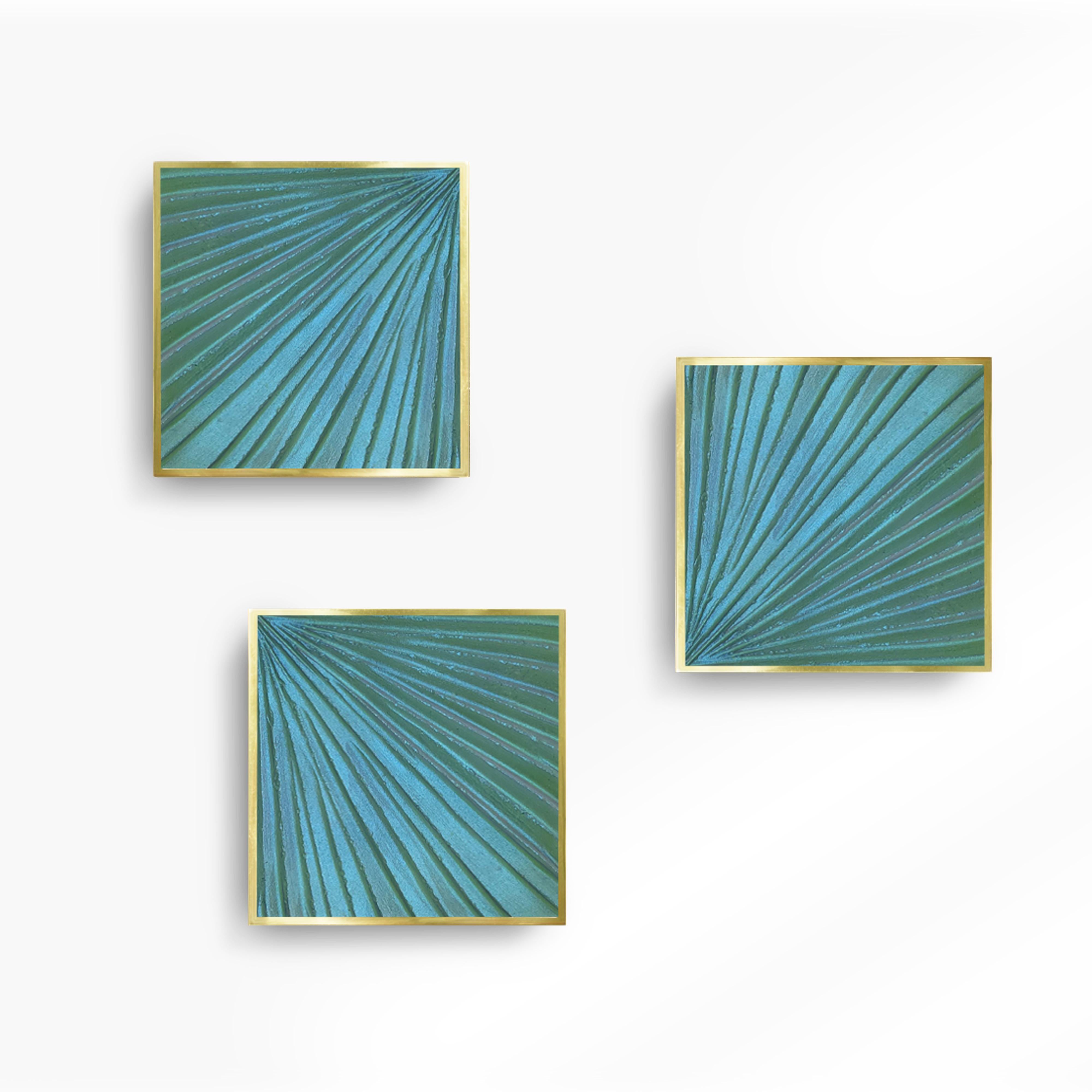 Fatto a mano Sconce contemporanee 'Square' in cristallo acquamarina, ottone e oro di Ghirò Studio in vendita