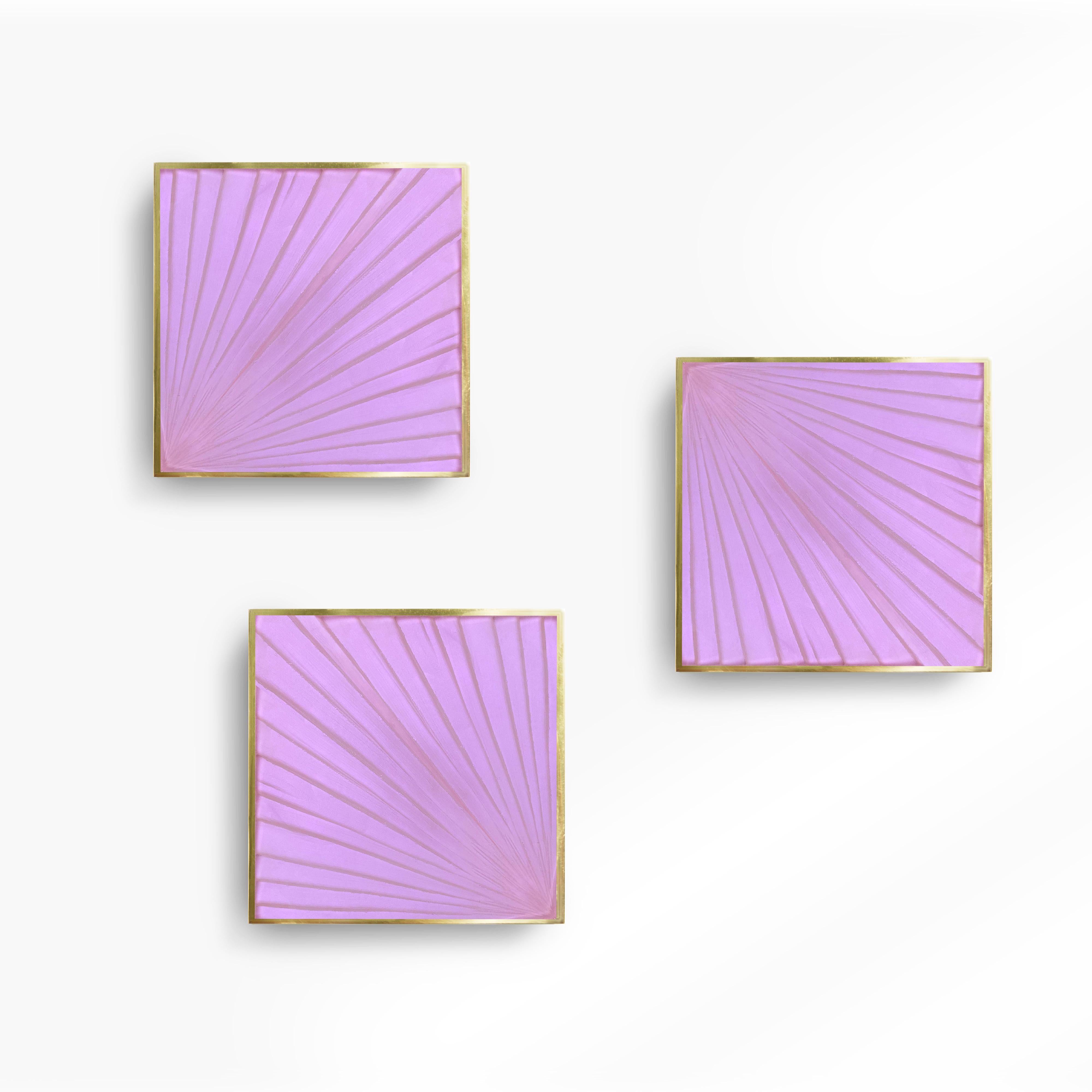 Fatto a mano Sconce contemporanee 'quadrate' in cristallo rosa, ottone e oro 24 Kt di Ghirò Studio in vendita