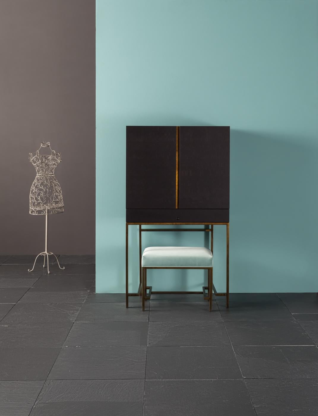 This piece is ultra feminine and sits in a space dedicated entirely to beauty, where purpose and aesthetics blend into one. Surprisingly functional, its simple lines and high-quality details make it an elegant, timeless piece.
Dresser cabinet in