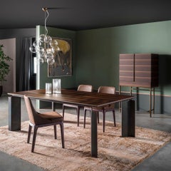 Zeitgenössischer von Studio Oxi Tisch Holzfurnier Tisch Holz Stahl