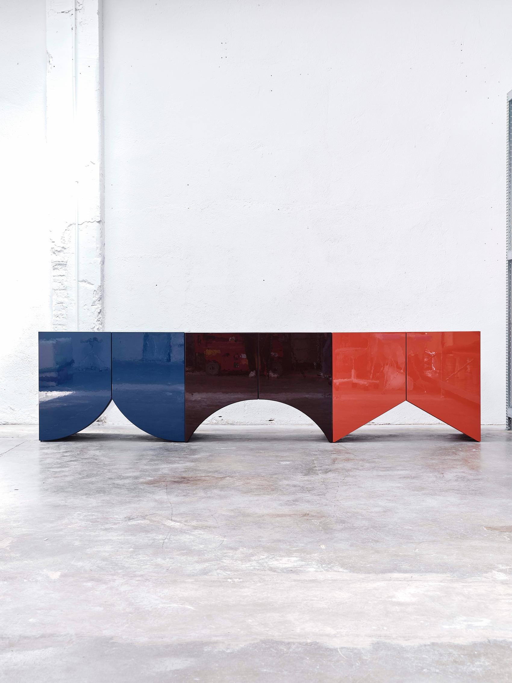 Contemporary Kabinett 'Bridges' von Muller Van Severen, Medium, Rot im Angebot 2