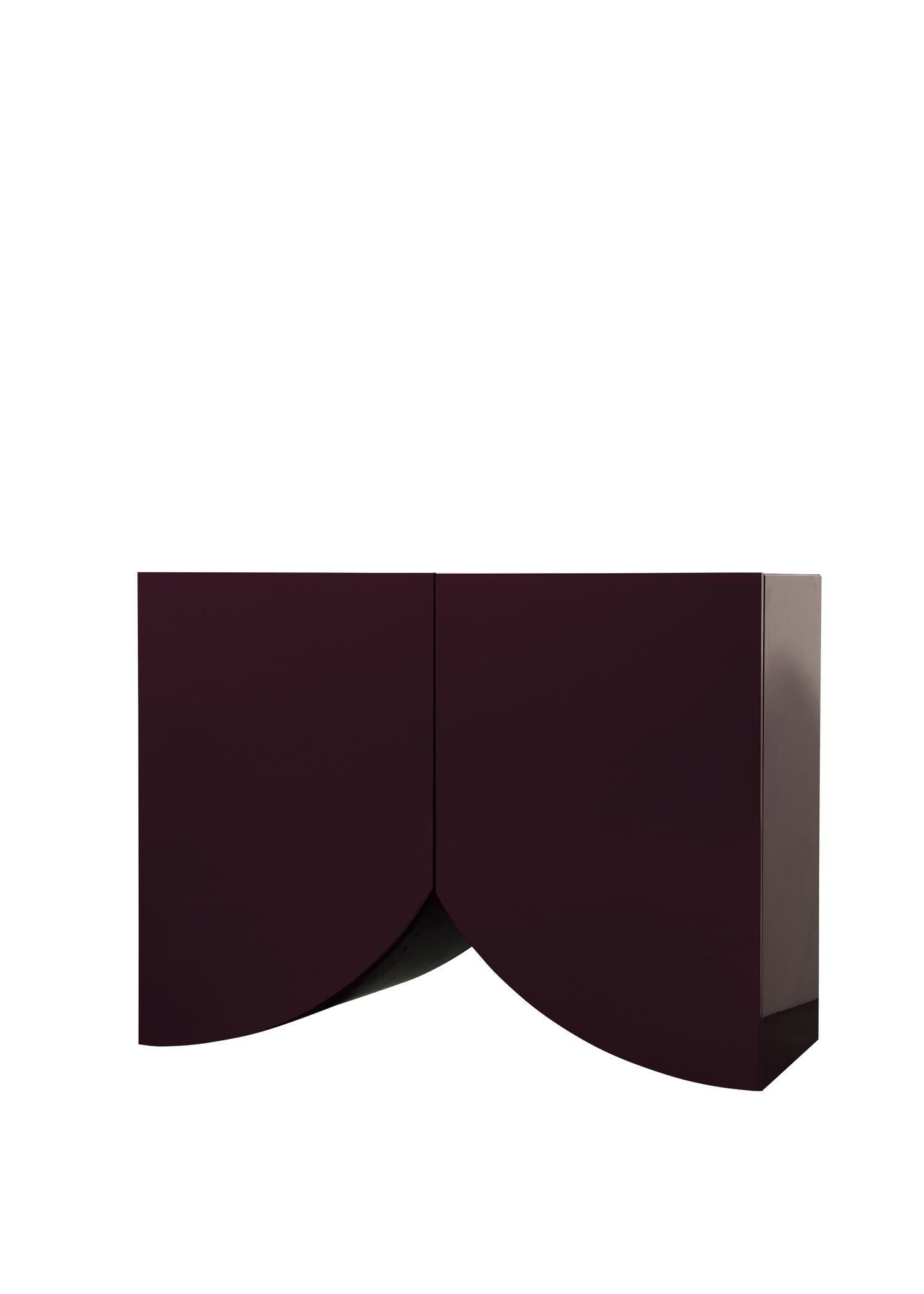 Cabinet 'Bridges' by Muller Van Severen, Small, Curtain, Aubergine

Dimensions : 
120 x 52 x 90 cm
47,2 x 20,5 x 35,4 in

Modèle présenté :
Ponts dans la disposition des rideaux
Petite taille
Couleur aubergine
2 jambes

Bridges est une collection
